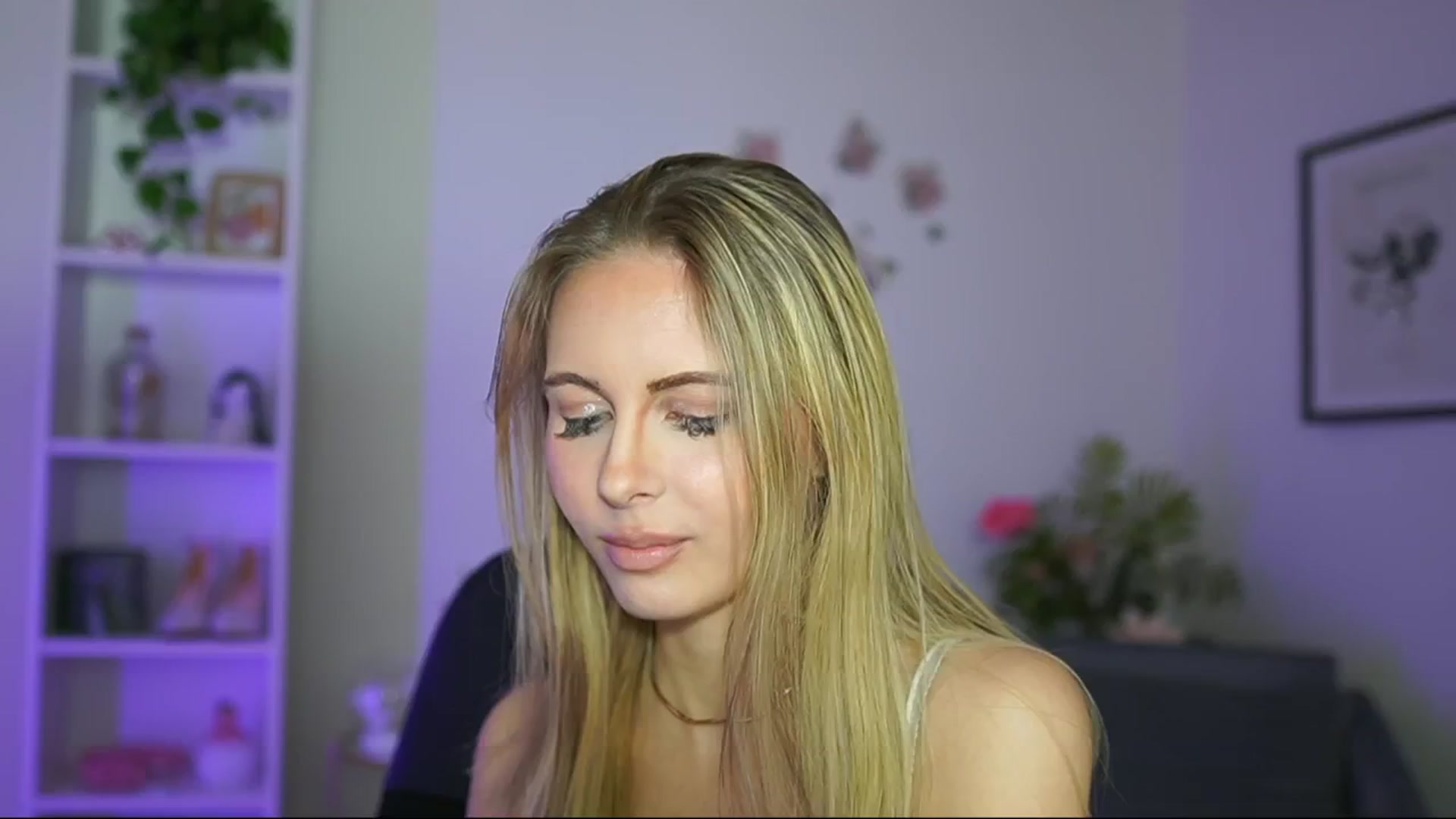 Gallery image thumbnail from Catecrago_'s myfreecams stream on, 02/26/2025, 15:38 image 15 of 20