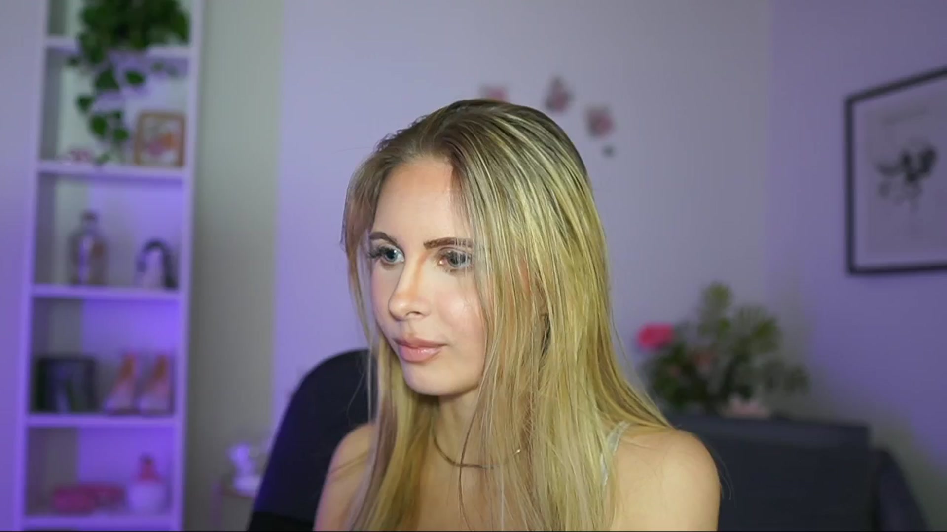 Gallery image thumbnail from Catecrago_'s myfreecams stream on, 02/26/2025, 15:38 image 8 of 20