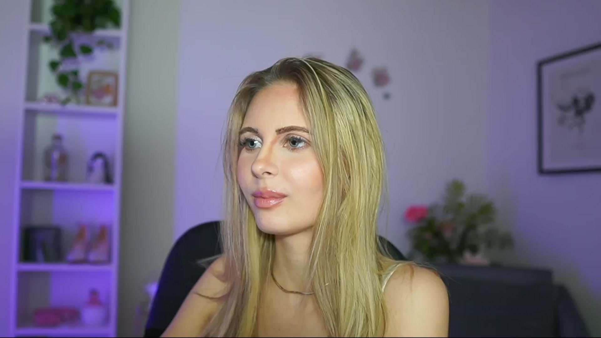 Gallery image thumbnail from Catecrago_'s myfreecams stream on, 02/26/2025, 16:37 image 19 of 20