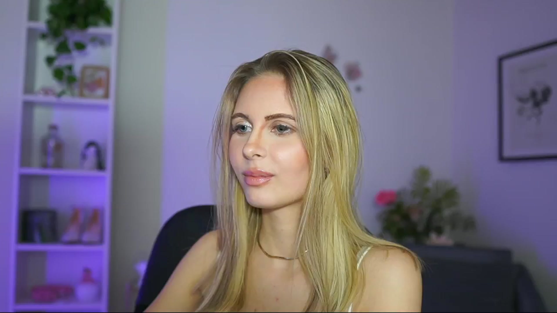 Gallery image thumbnail from Catecrago_'s myfreecams stream on, 02/26/2025, 16:37 image 17 of 20