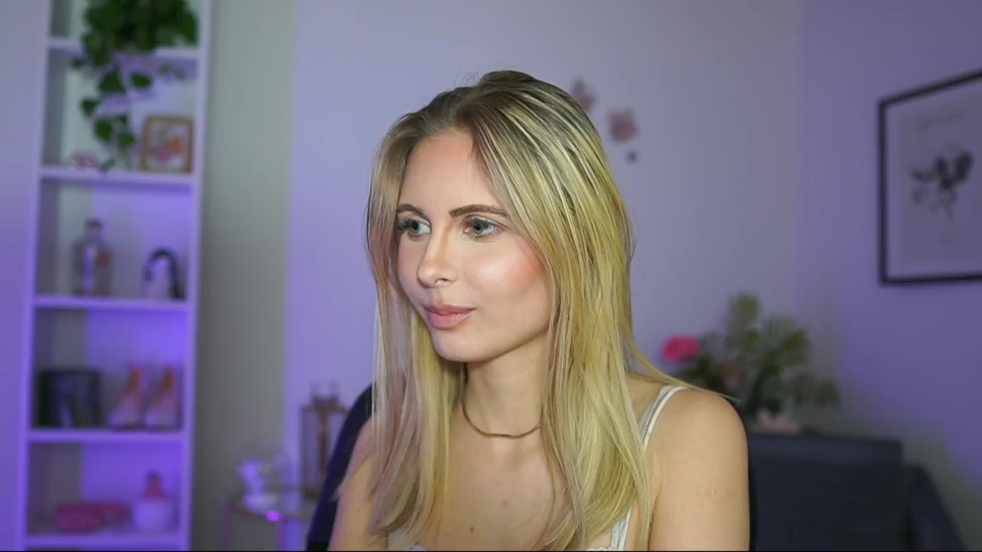 Gallery image thumbnail from Catecrago_'s myfreecams stream on, 02/26/2025, 18:10 image 4 of 20