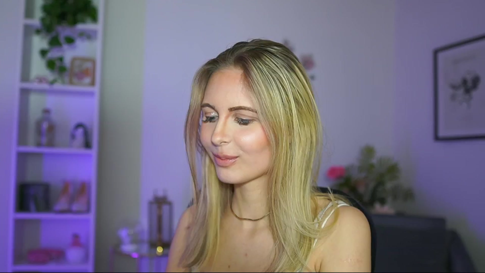 Gallery image thumbnail from Catecrago_'s myfreecams stream on, 02/26/2025, 18:10 image 10 of 20