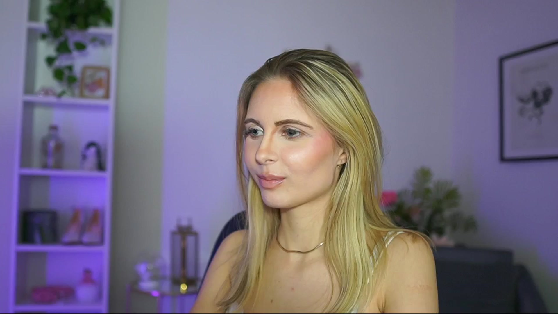 Gallery image thumbnail from Catecrago_'s myfreecams stream on, 02/26/2025, 18:10 image 11 of 20