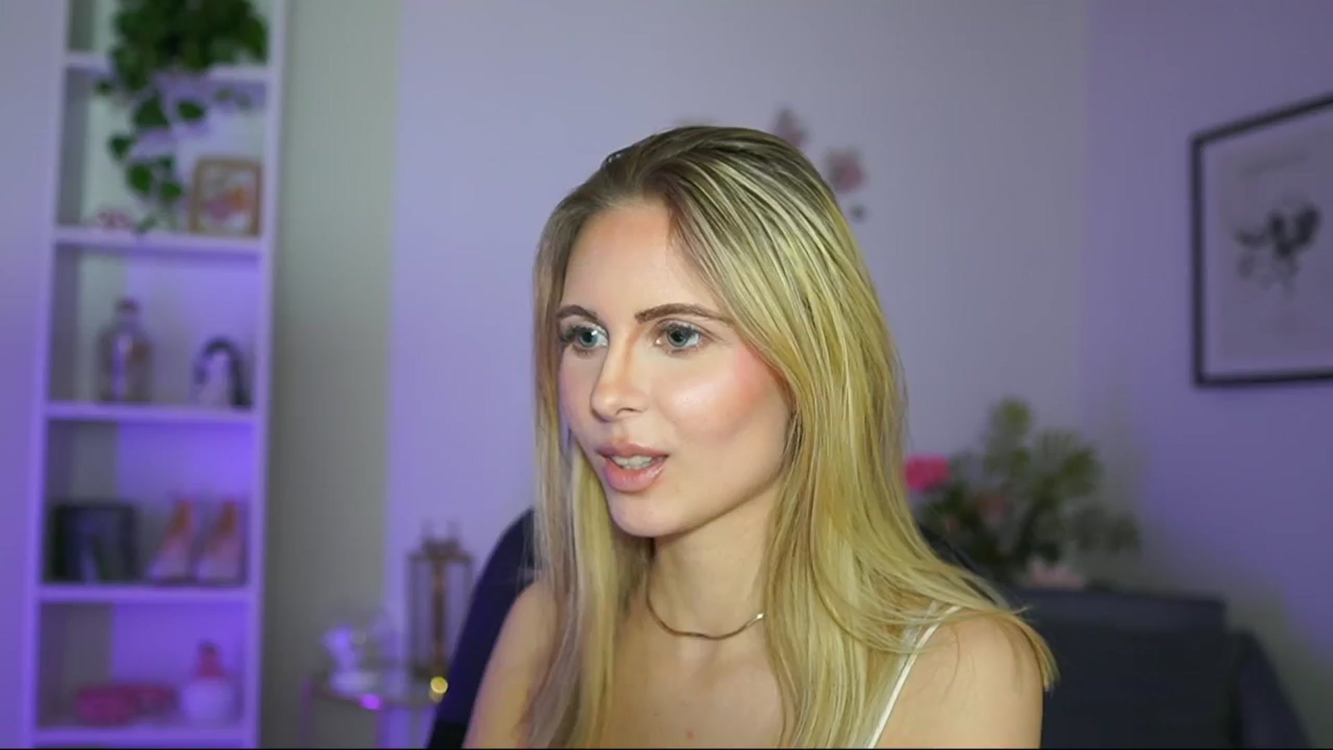Gallery image thumbnail from Catecrago_'s myfreecams stream on, 02/26/2025, 18:10 image 12 of 20