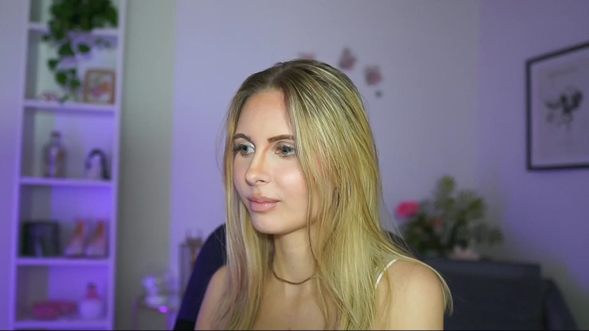 Gallery image thumbnail from Catecrago_'s myfreecams stream on, 02/26/2025, 18:49 image 8 of 20
