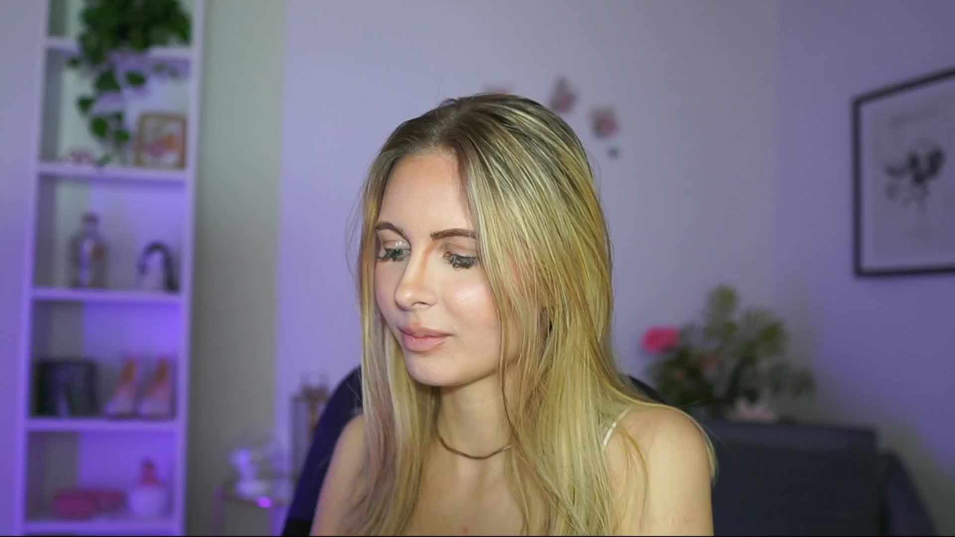Gallery image thumbnail from Catecrago_'s myfreecams stream on, 02/26/2025, 18:49 image 7 of 20
