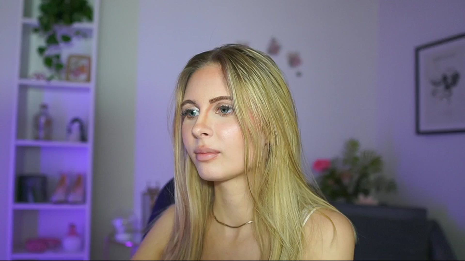 Gallery image thumbnail from Catecrago_'s myfreecams stream on, 02/26/2025, 18:49 image 4 of 20