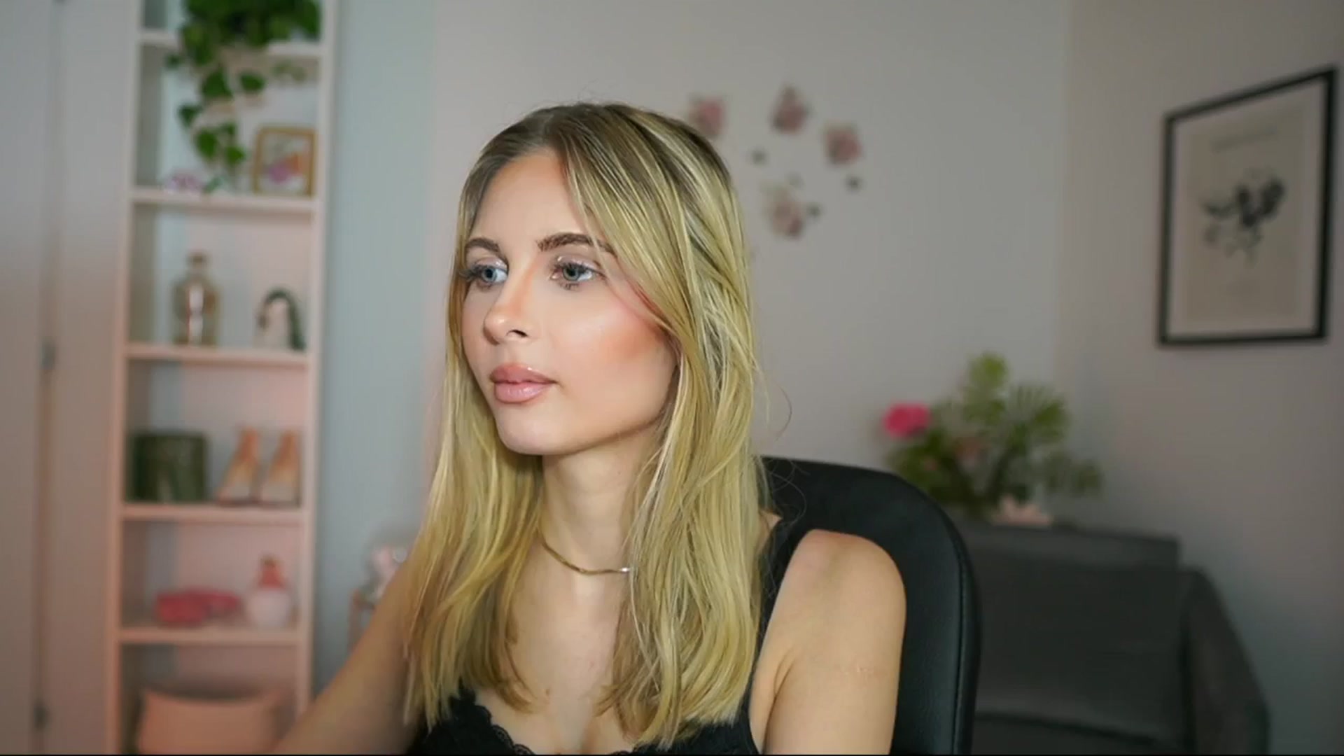 Gallery image thumbnail from Catecrago_'s myfreecams stream on, 02/27/2025, 14:25 image 5 of 20