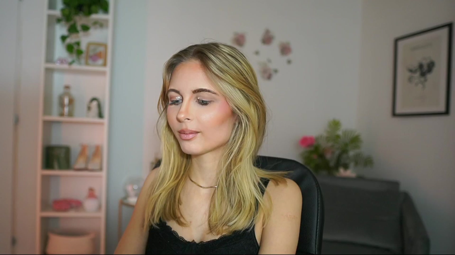 Gallery image thumbnail from Catecrago_'s myfreecams stream on, 02/27/2025, 14:25 image 16 of 20