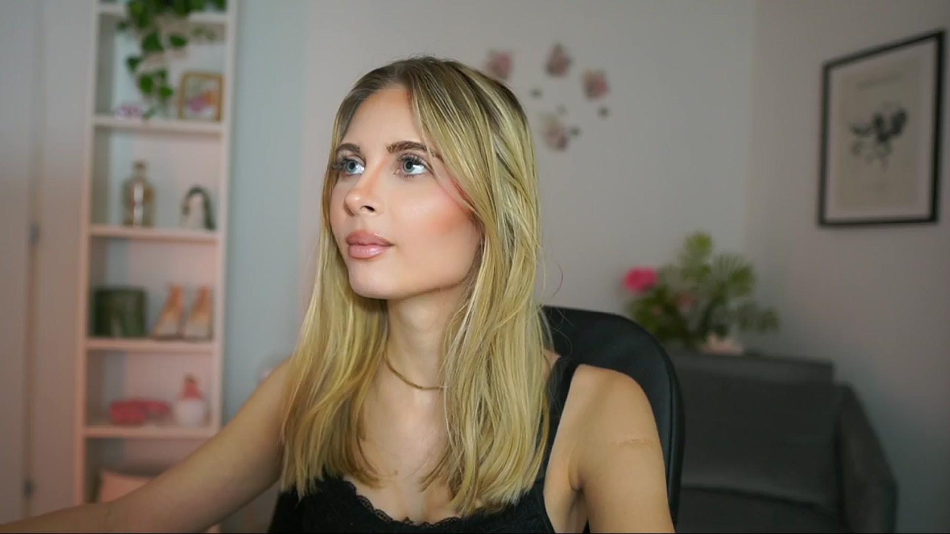 Gallery image thumbnail from Catecrago_'s myfreecams stream on, 02/27/2025, 14:25 image 1 of 20