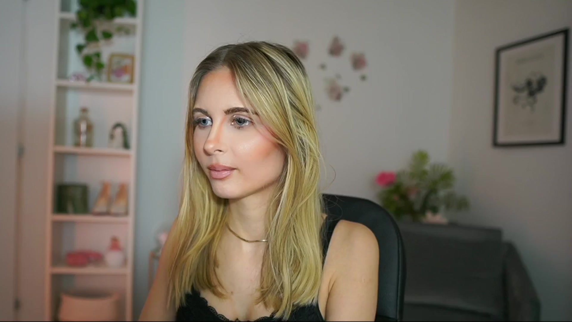 Gallery image thumbnail from Catecrago_'s myfreecams stream on, 02/27/2025, 14:25 image 6 of 20