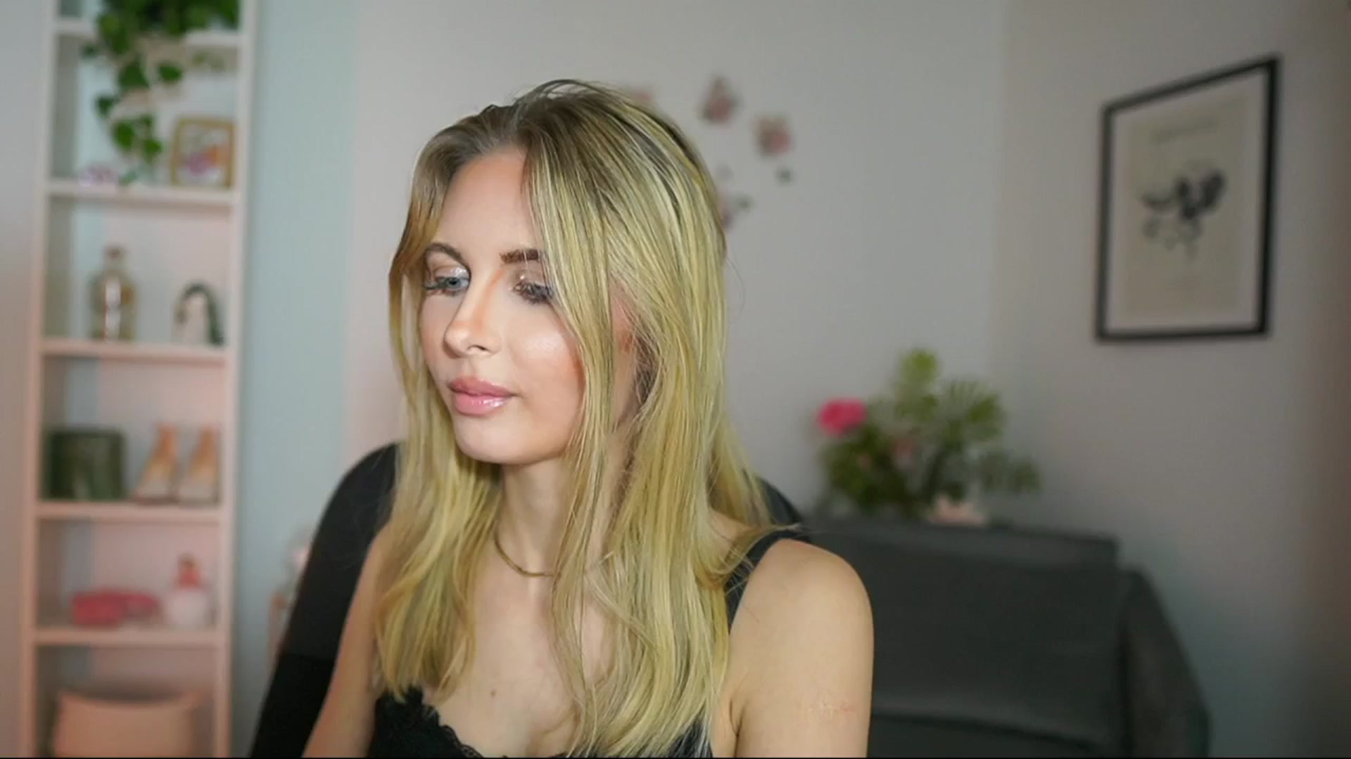 Gallery image thumbnail from Catecrago_'s myfreecams stream on, 02/27/2025, 18:19 image 6 of 20