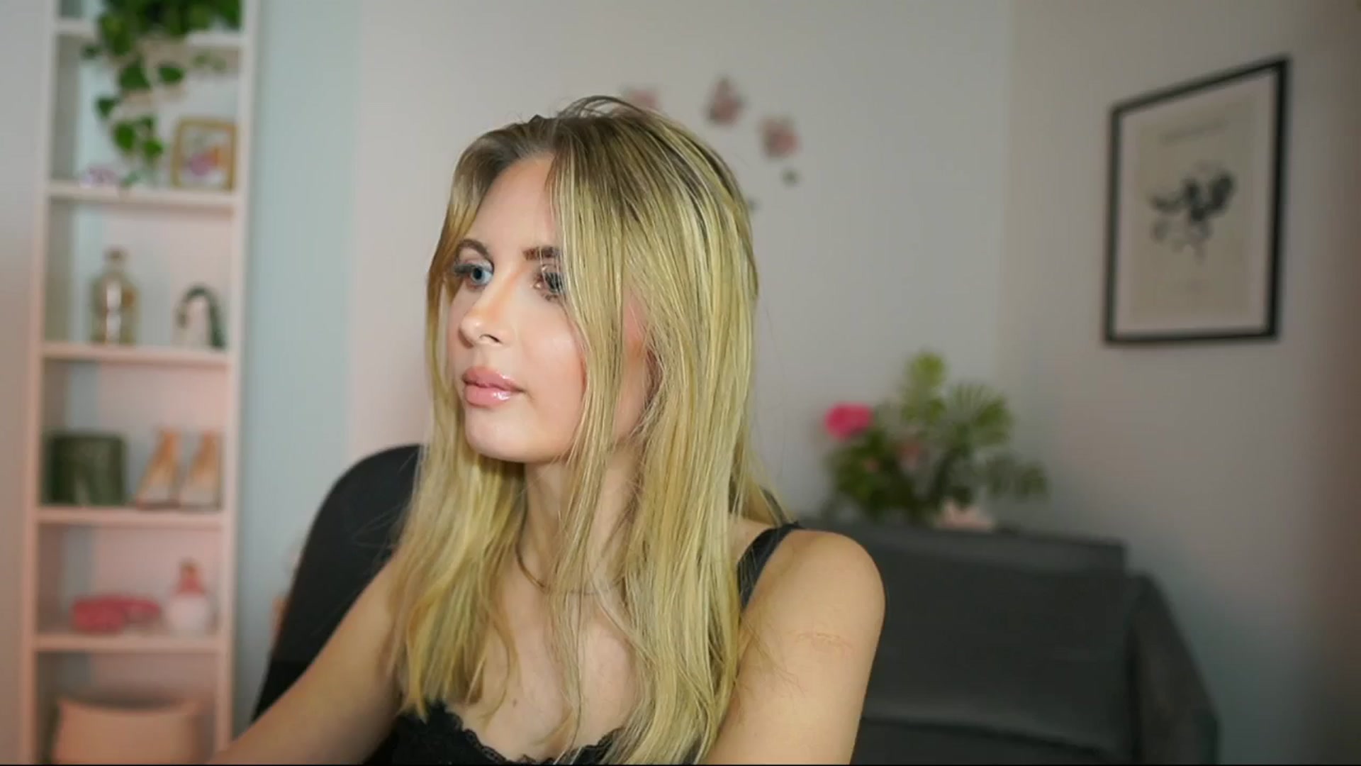 Gallery image thumbnail from Catecrago_'s myfreecams stream on, 02/27/2025, 18:19 image 17 of 20