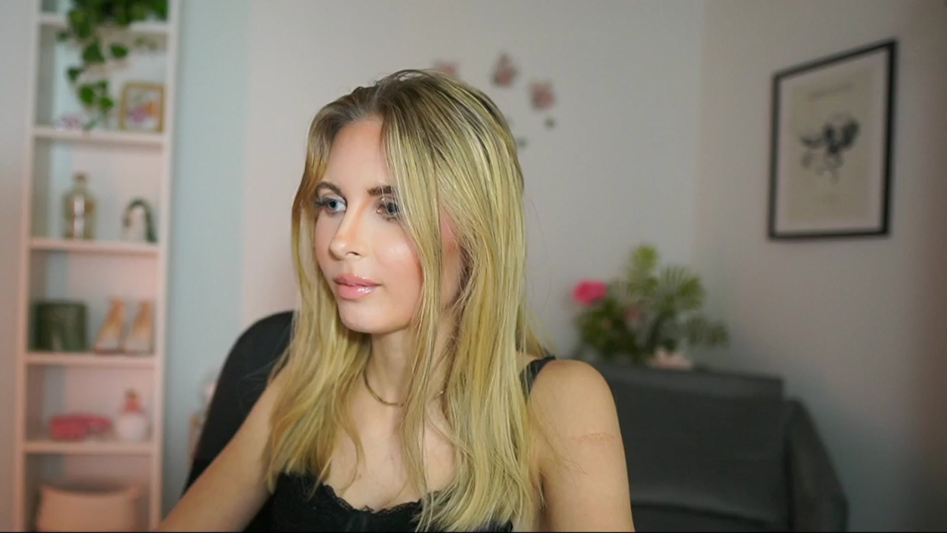 Gallery image thumbnail from Catecrago_'s myfreecams stream on, 02/27/2025, 18:19 image 16 of 20