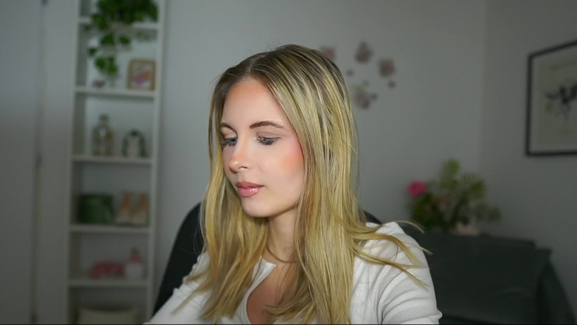 Gallery image thumbnail from Catecrago_'s myfreecams stream on, 02/28/2025, 09:08 image 13 of 20