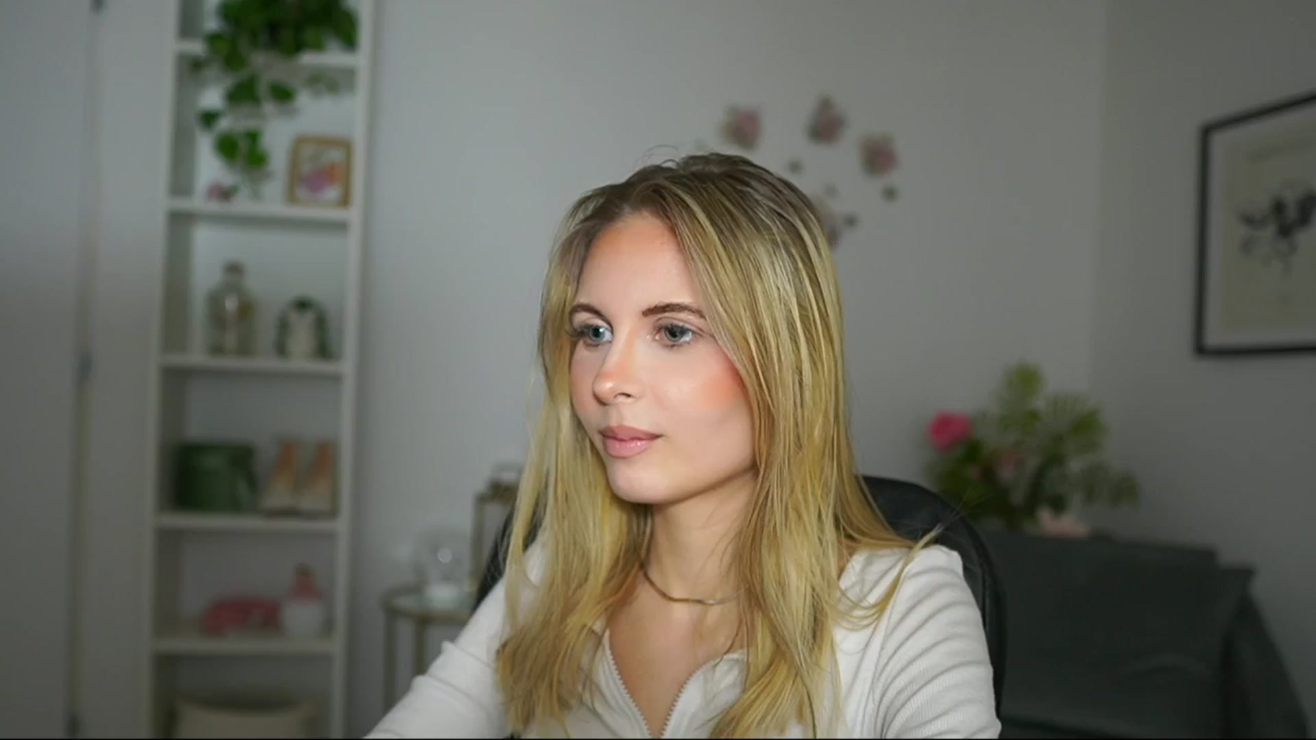 Gallery image thumbnail from Catecrago_'s myfreecams stream on, 02/28/2025, 10:28 image 17 of 20