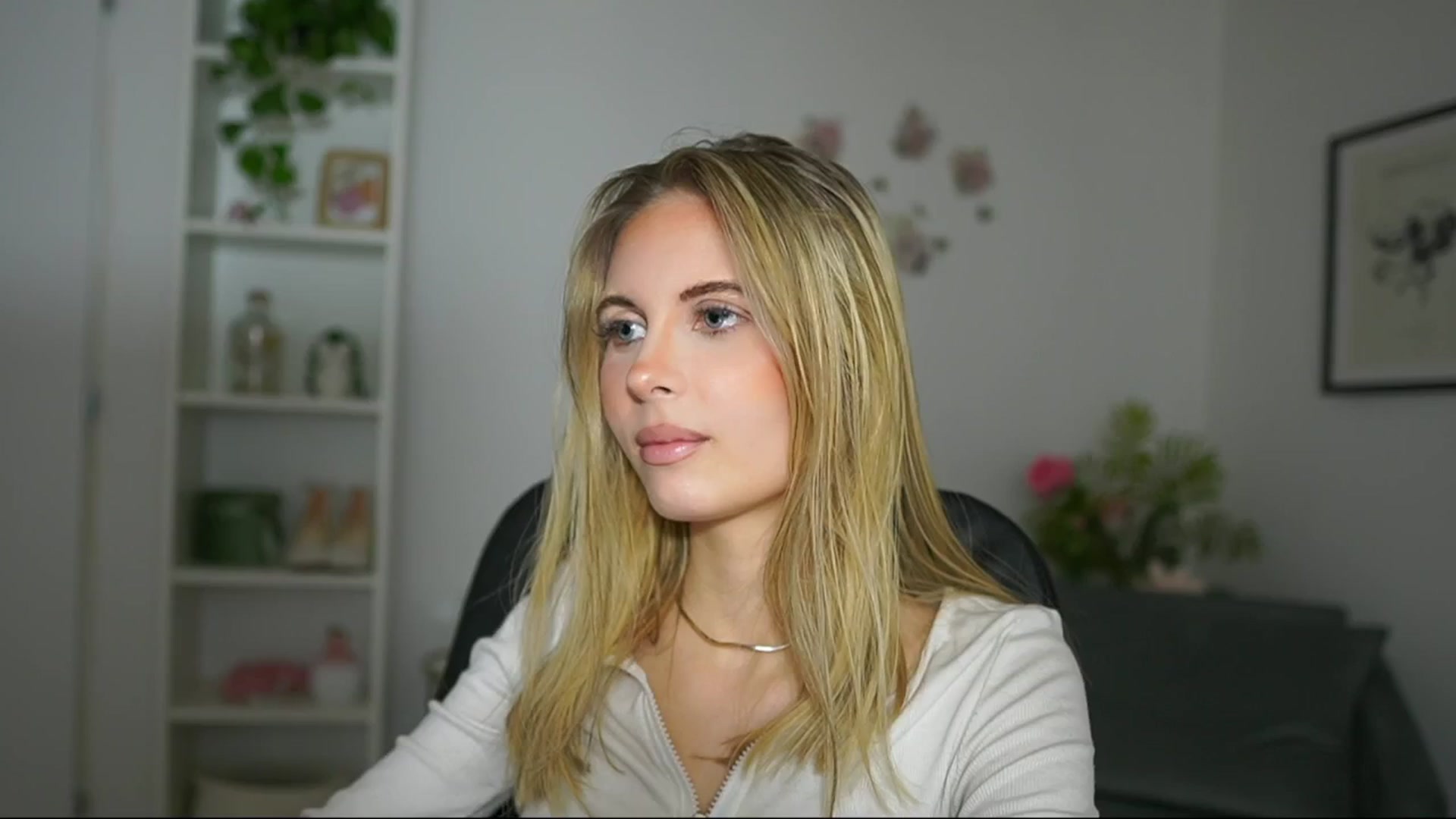 Gallery image thumbnail from Catecrago_'s myfreecams stream on, 02/28/2025, 10:28 image 20 of 20
