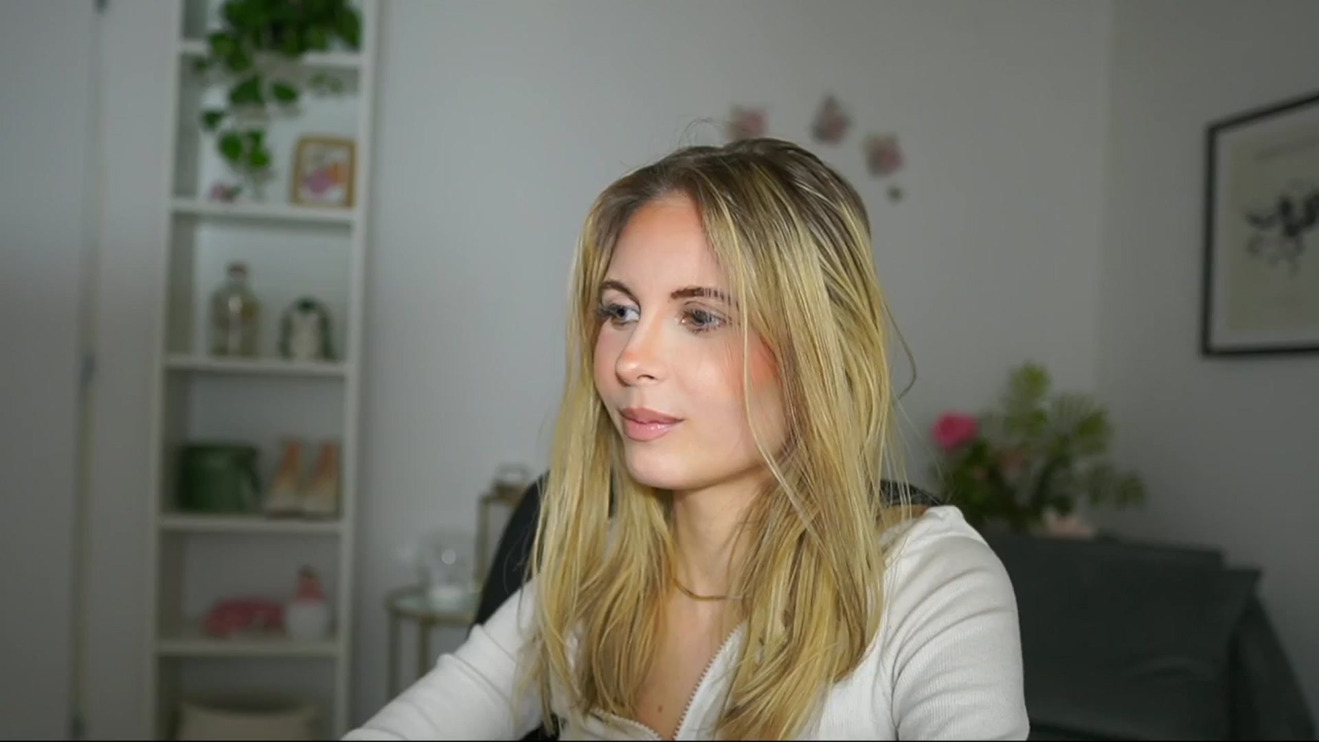 Gallery image thumbnail from Catecrago_'s myfreecams stream on, 02/28/2025, 10:28 image 10 of 20