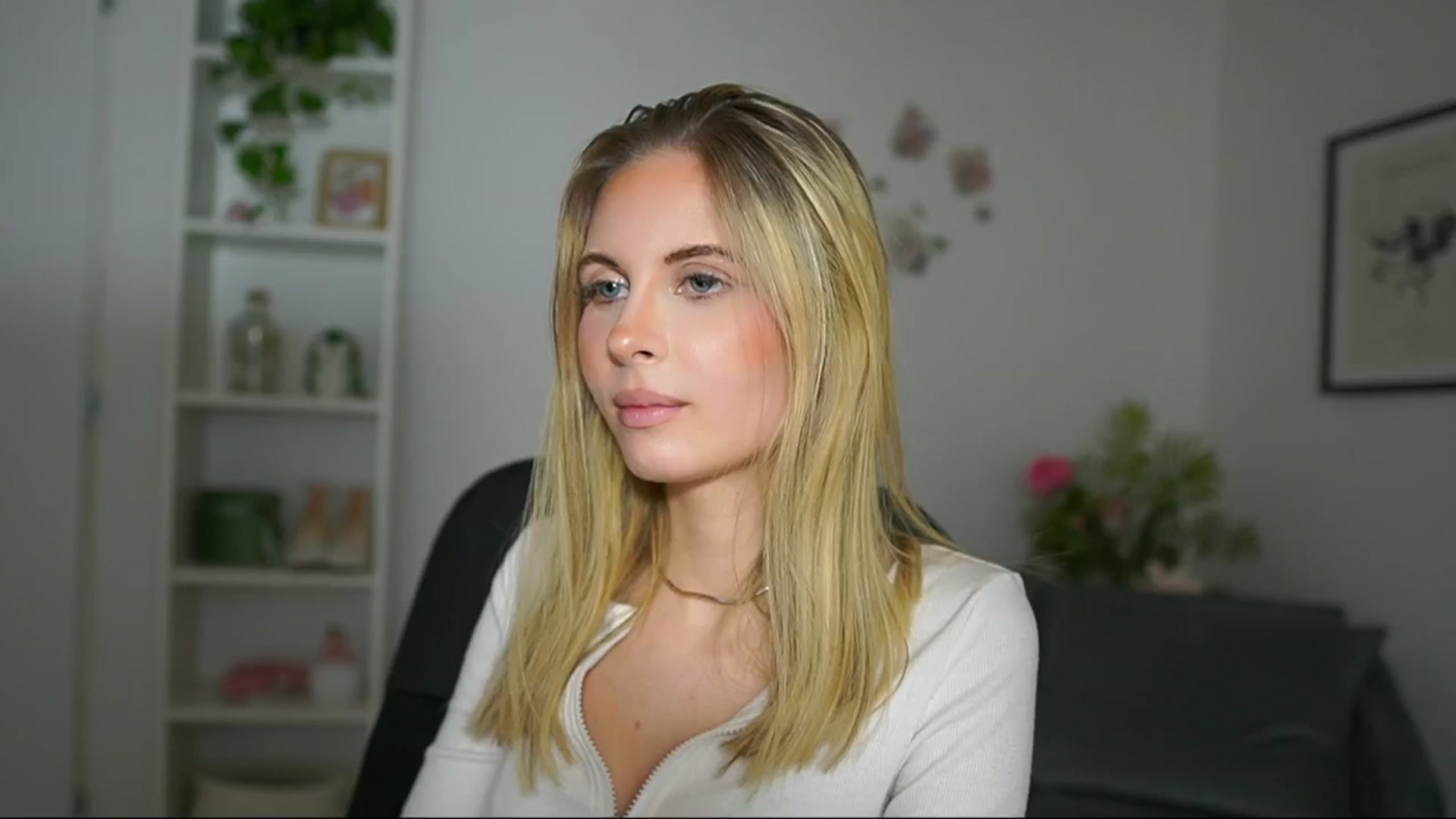 Gallery image thumbnail from Catecrago_'s myfreecams stream on, 02/28/2025, 13:50 image 19 of 20