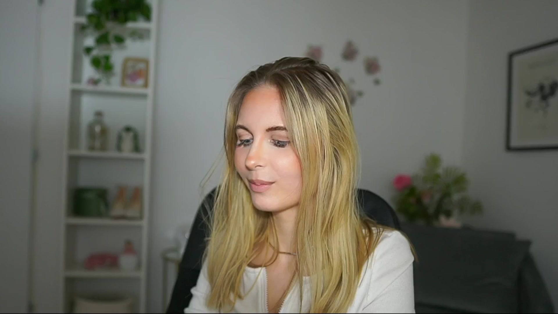 Gallery image thumbnail from Catecrago_'s myfreecams stream on, 02/28/2025, 13:50 image 9 of 20