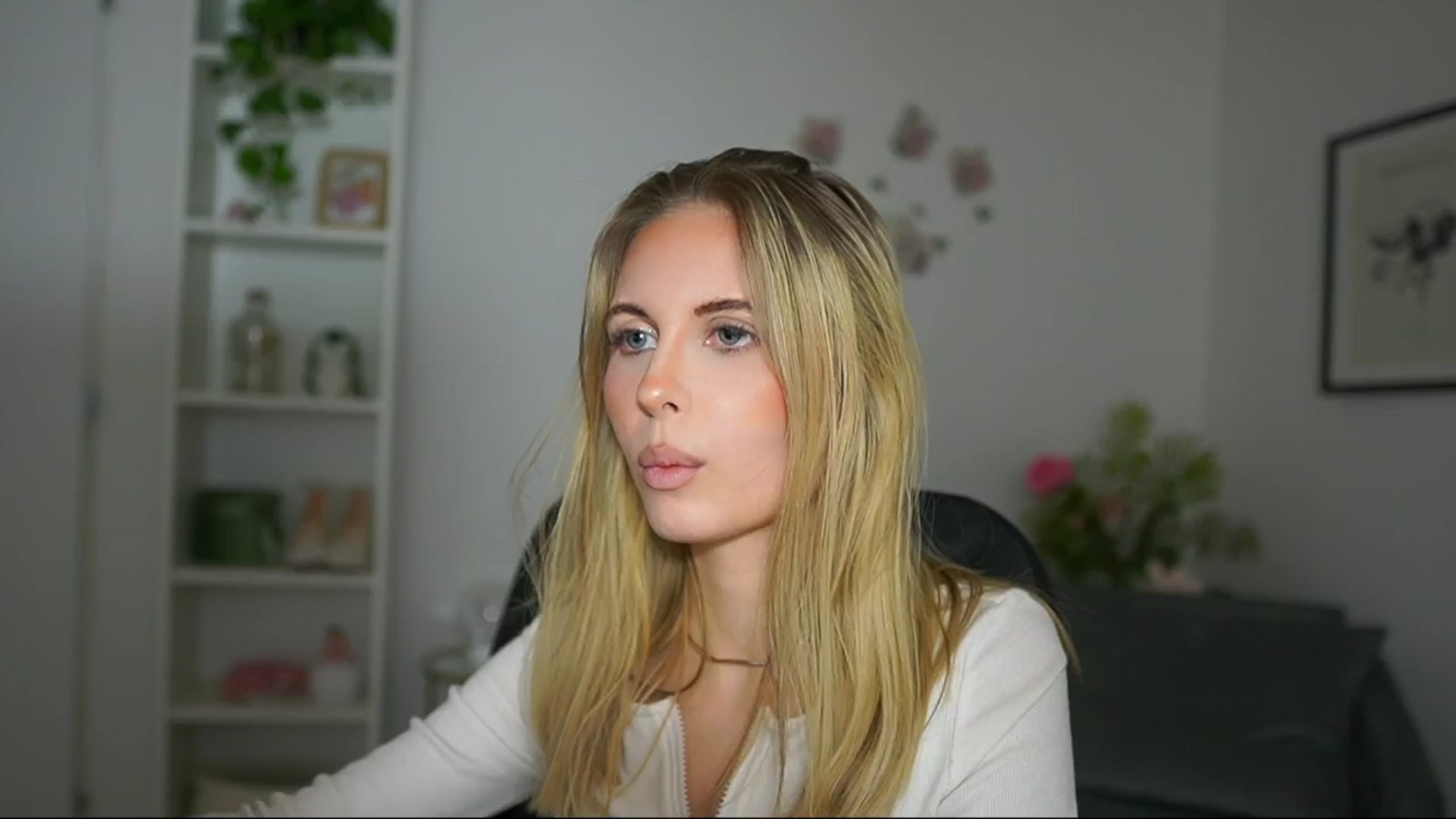 Gallery image thumbnail from Catecrago_'s myfreecams stream on, 02/28/2025, 13:50 image 7 of 20