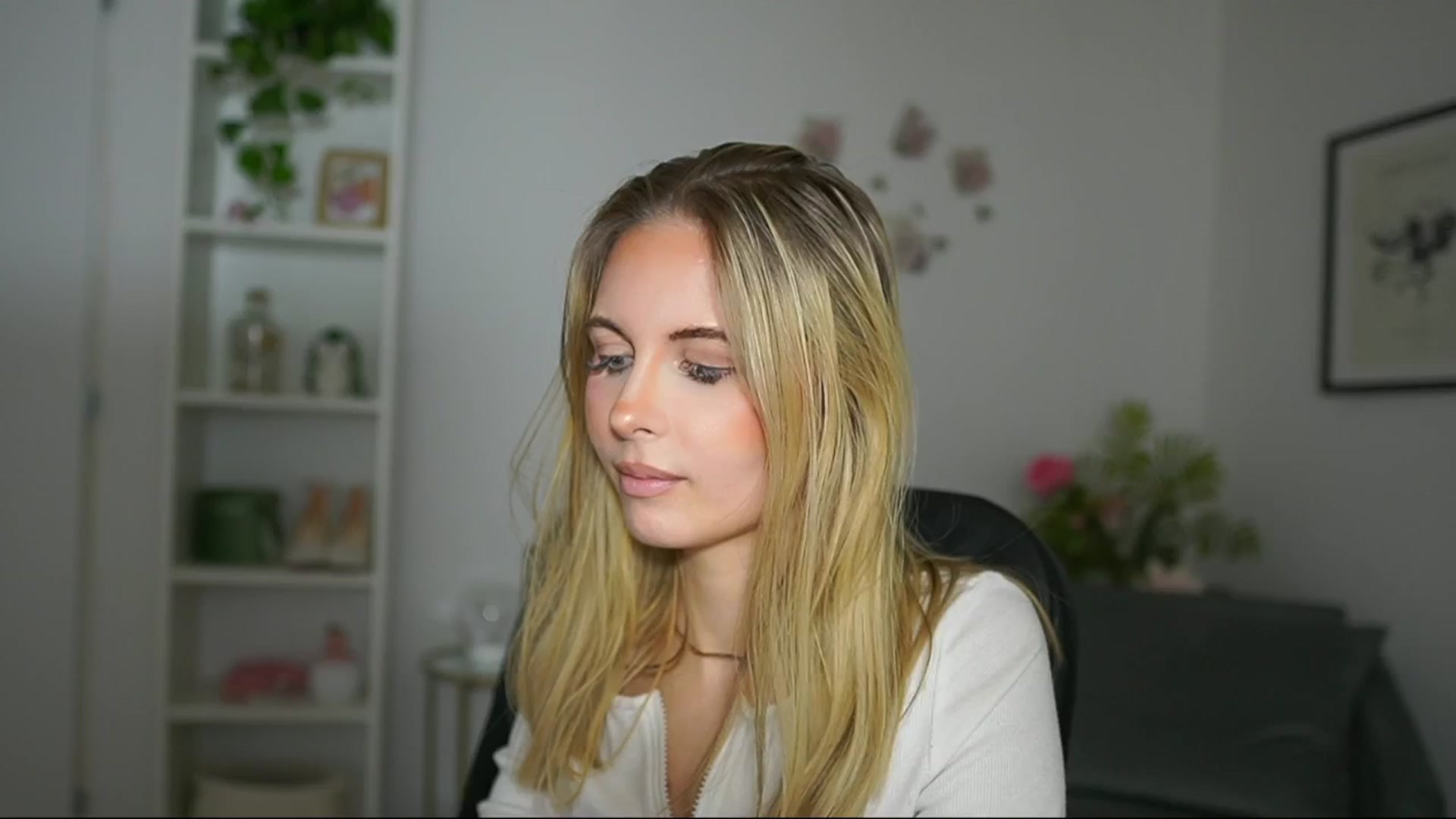 Gallery image thumbnail from Catecrago_'s myfreecams stream on, 02/28/2025, 13:50 image 6 of 20