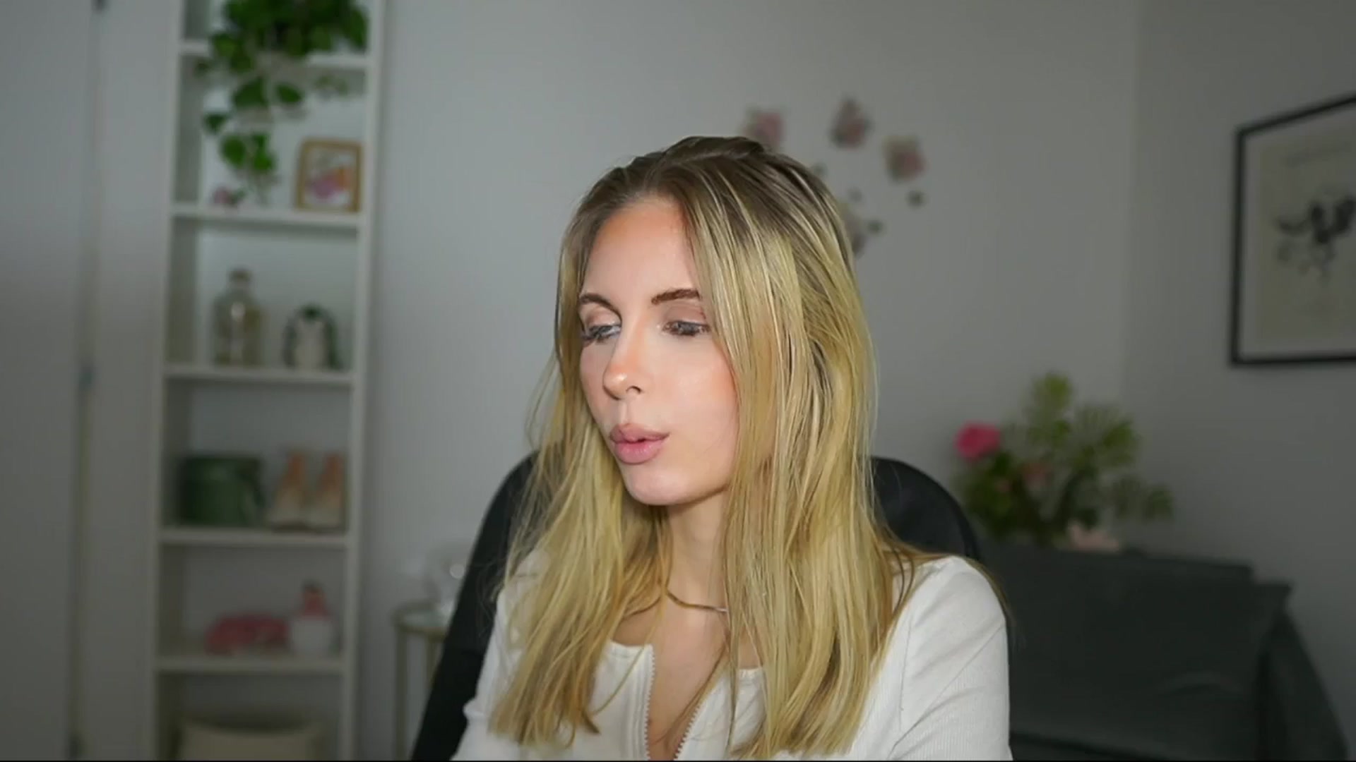 Gallery image thumbnail from Catecrago_'s myfreecams stream on, 02/28/2025, 13:50 image 3 of 20