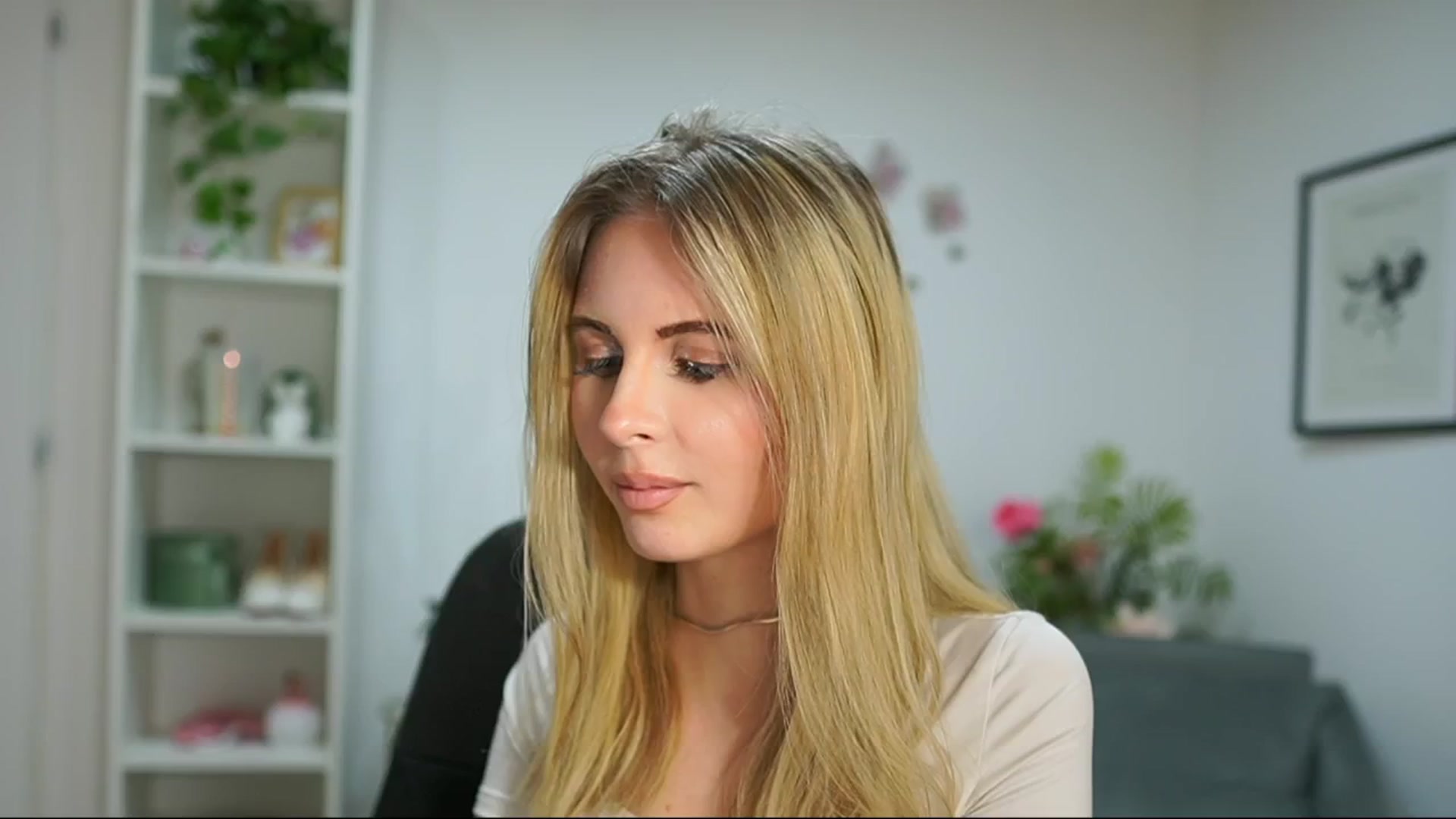 Gallery image thumbnail from Catecrago_'s myfreecams stream on, 03/04/2025, 14:47 image 14 of 20