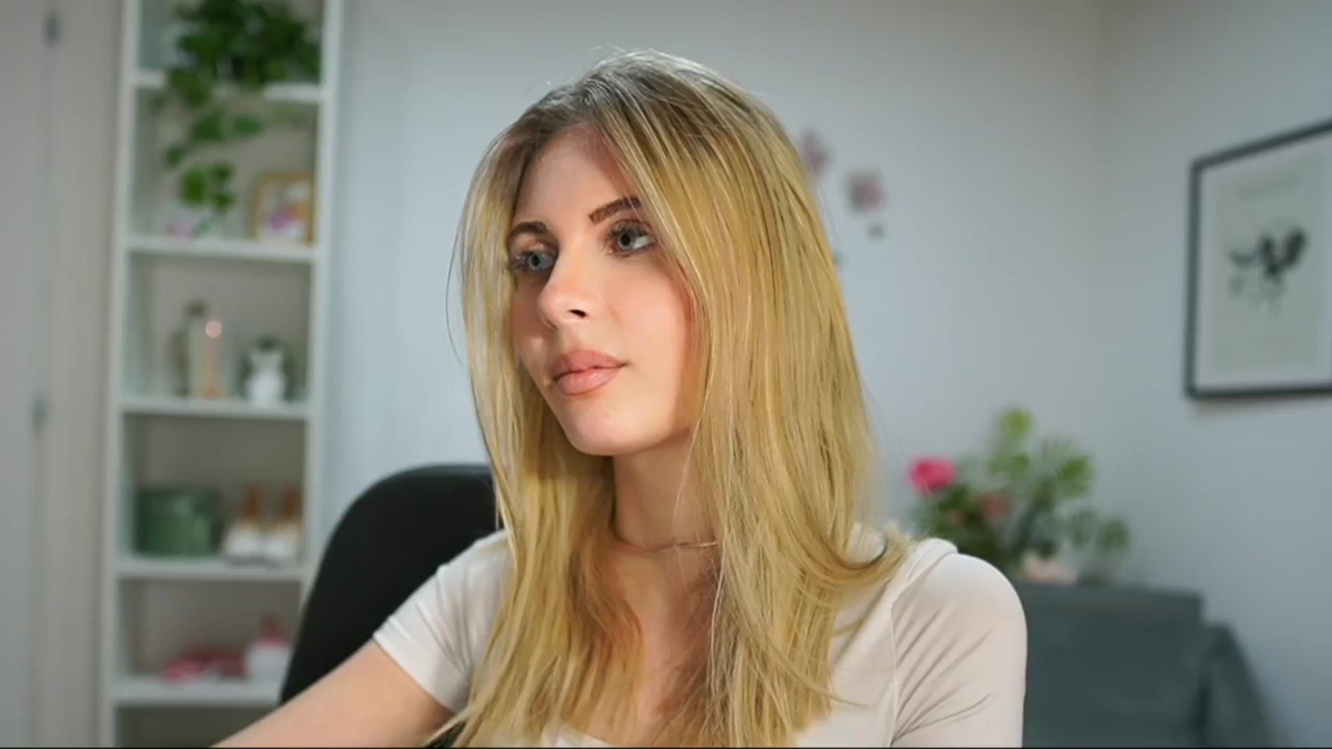 Gallery image thumbnail from Catecrago_'s myfreecams stream on, 03/04/2025, 14:47 image 3 of 20