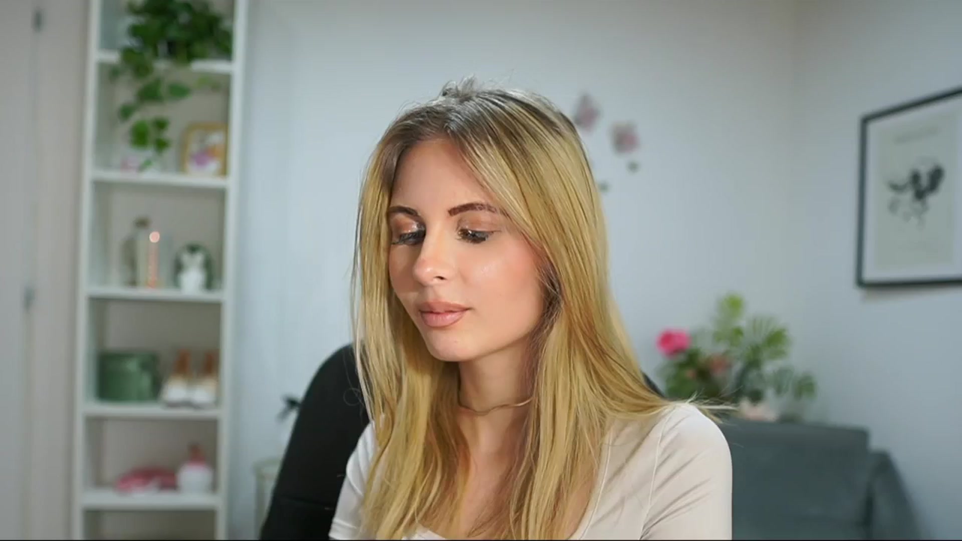 Gallery image thumbnail from Catecrago_'s myfreecams stream on, 03/04/2025, 14:47 image 9 of 20