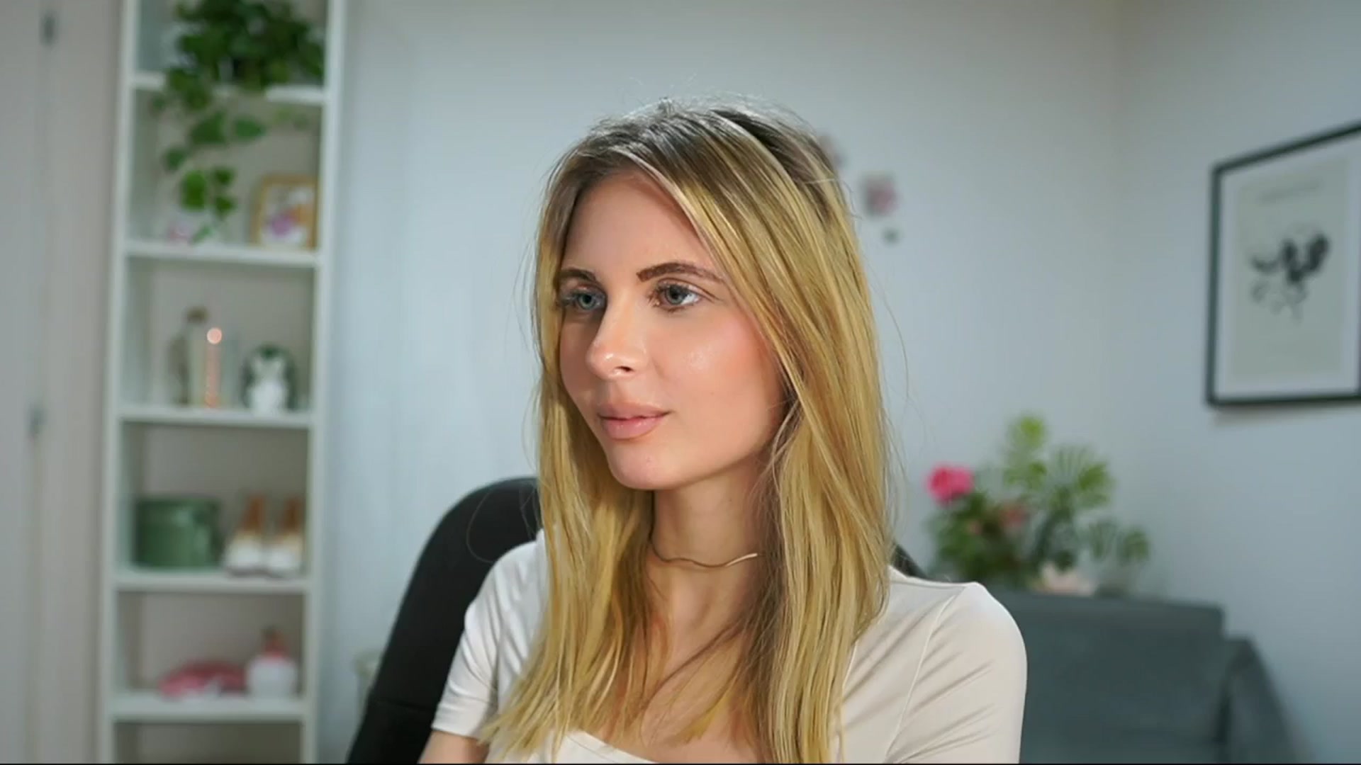 Gallery image thumbnail from Catecrago_'s myfreecams stream on, 03/04/2025, 16:59 image 18 of 20