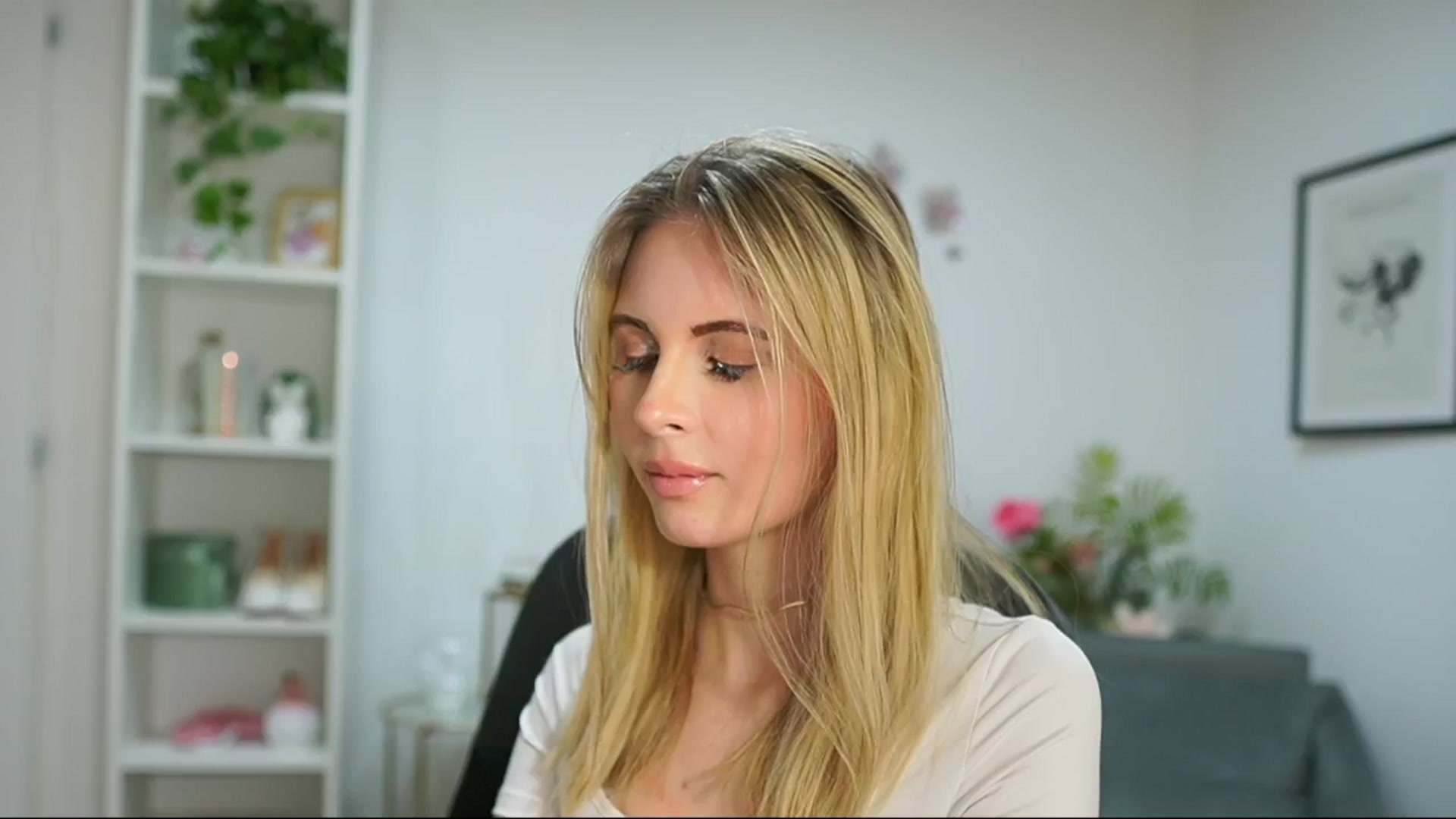 Gallery image thumbnail from Catecrago_'s myfreecams stream on, 03/04/2025, 17:23 image 18 of 20