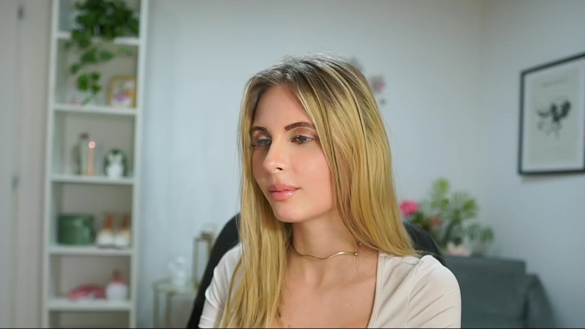 Gallery image thumbnail from Catecrago_'s myfreecams stream on, 03/04/2025, 17:23 image 4 of 20