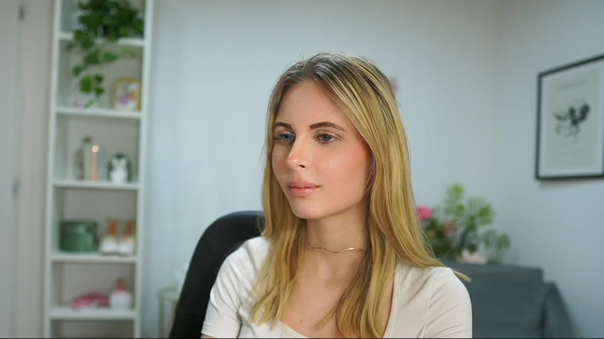 Gallery image thumbnail from Catecrago_'s myfreecams stream on, 03/04/2025, 18:49 image 3 of 20
