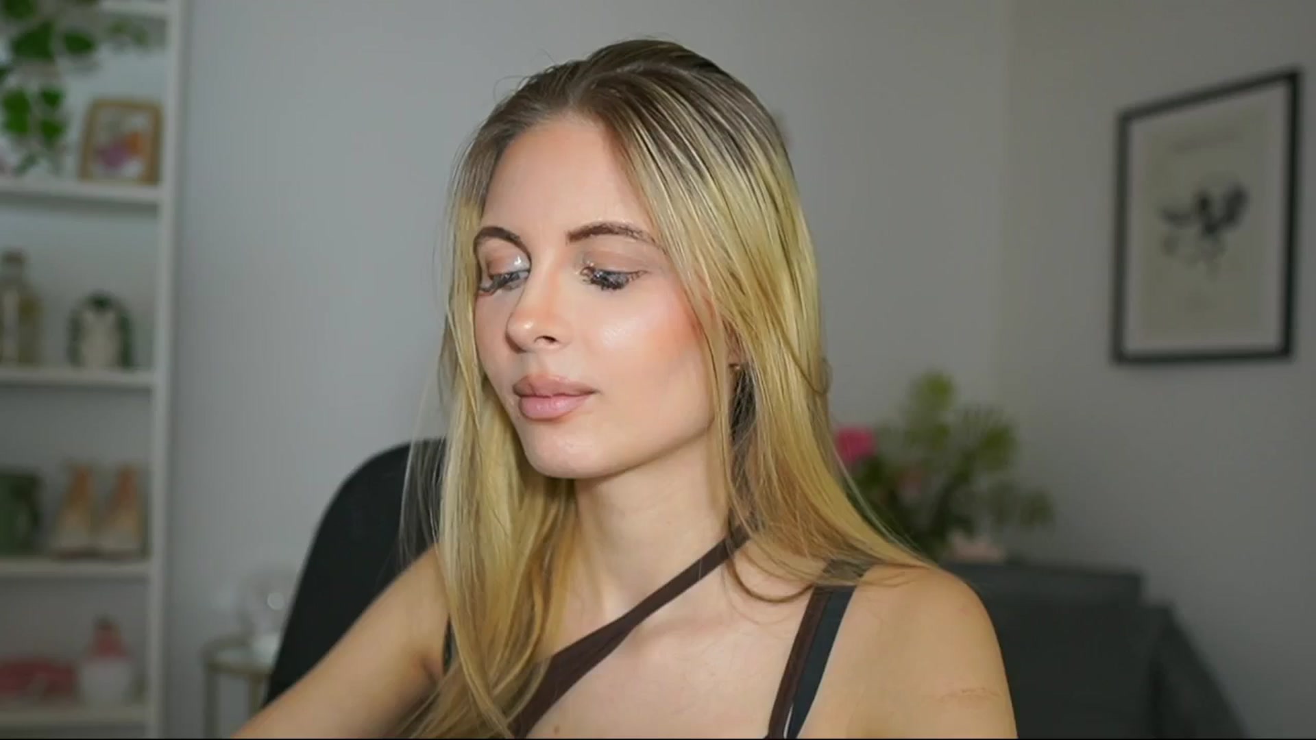Gallery image thumbnail from Catecrago_'s myfreecams stream on, 03/05/2025, 15:38 image 13 of 20