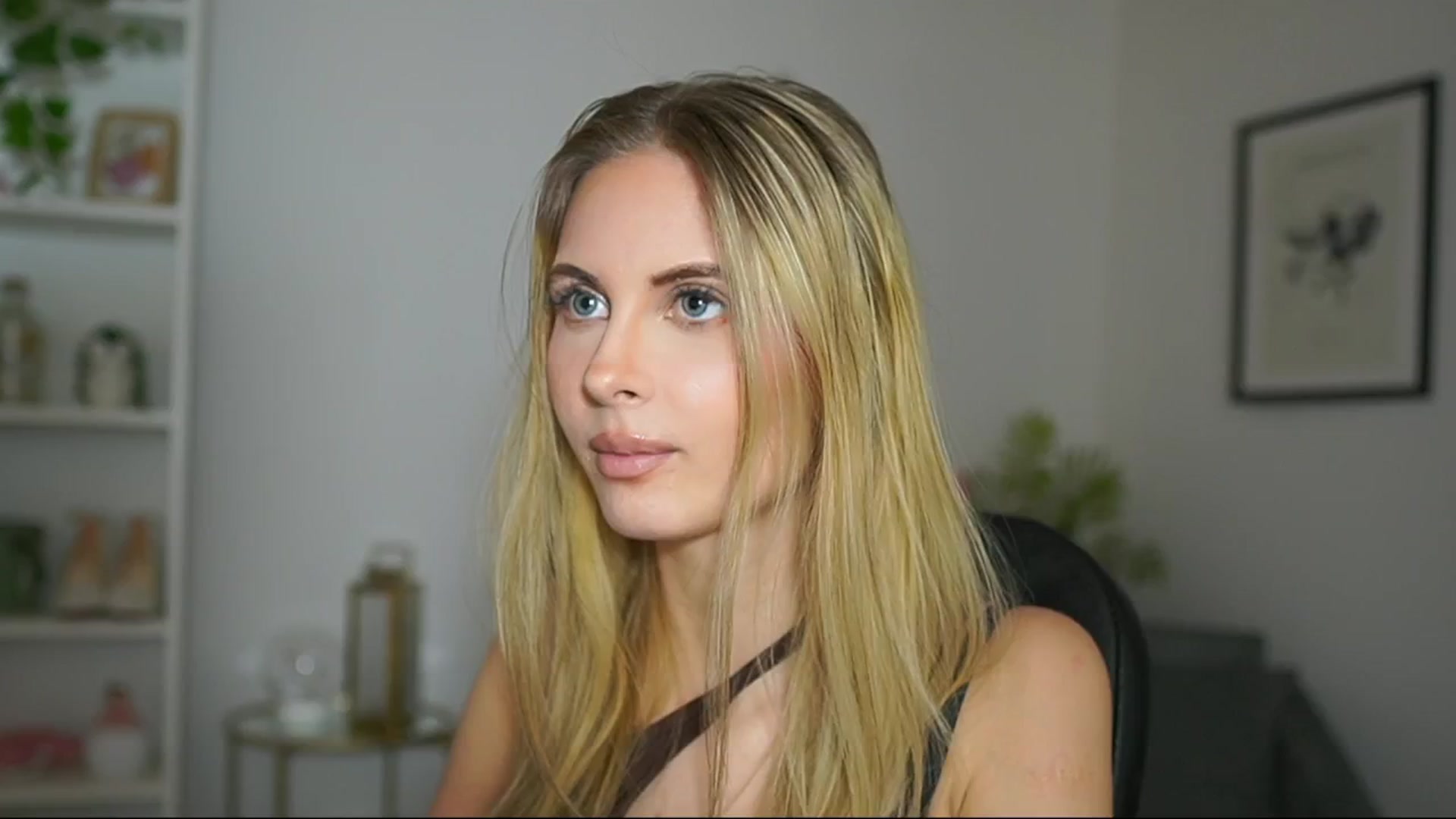 Gallery image thumbnail from Catecrago_'s myfreecams stream on, 03/05/2025, 15:38 image 3 of 20