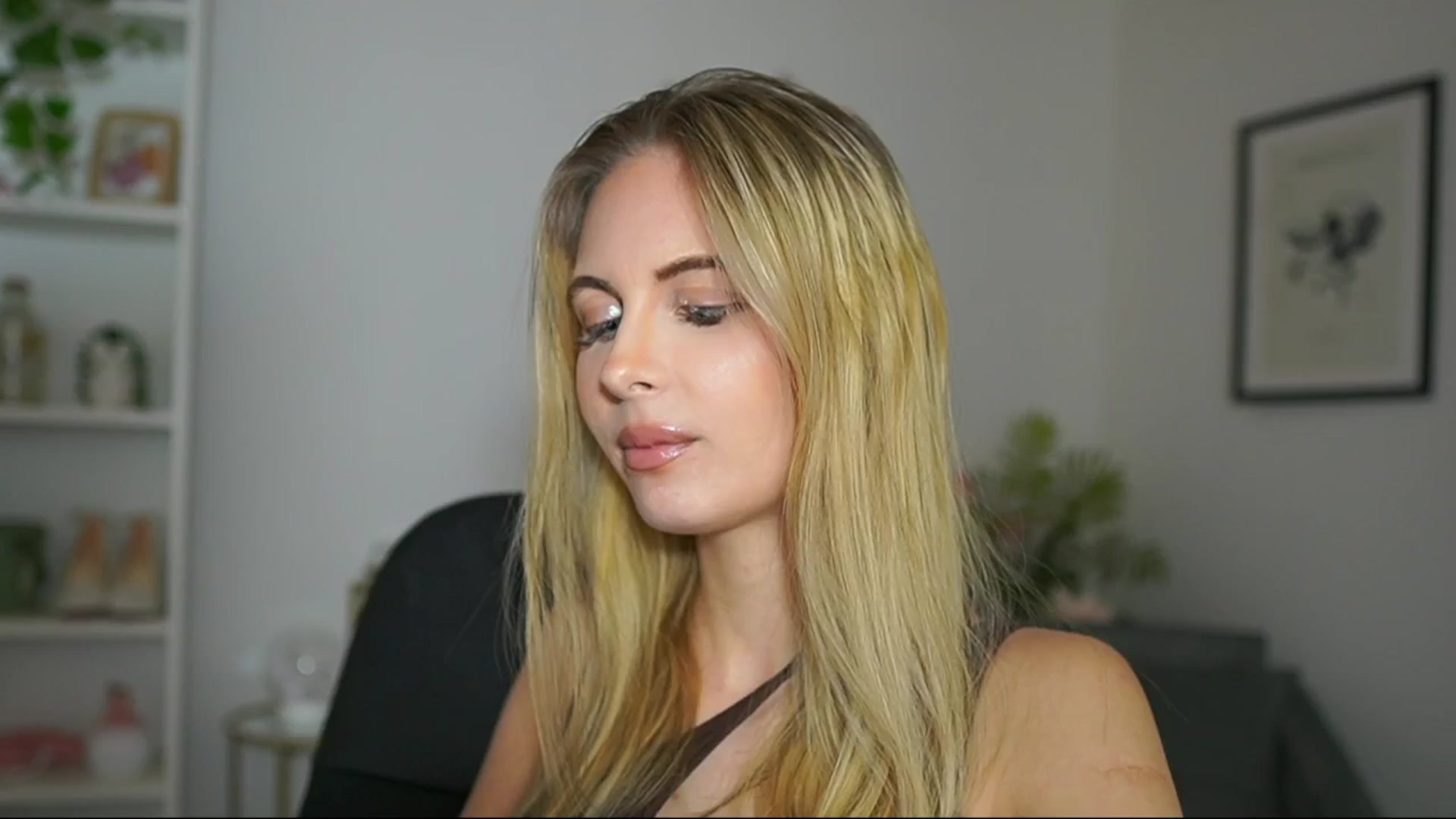 Gallery image thumbnail from Catecrago_'s myfreecams stream on, 03/05/2025, 17:26 image 6 of 20