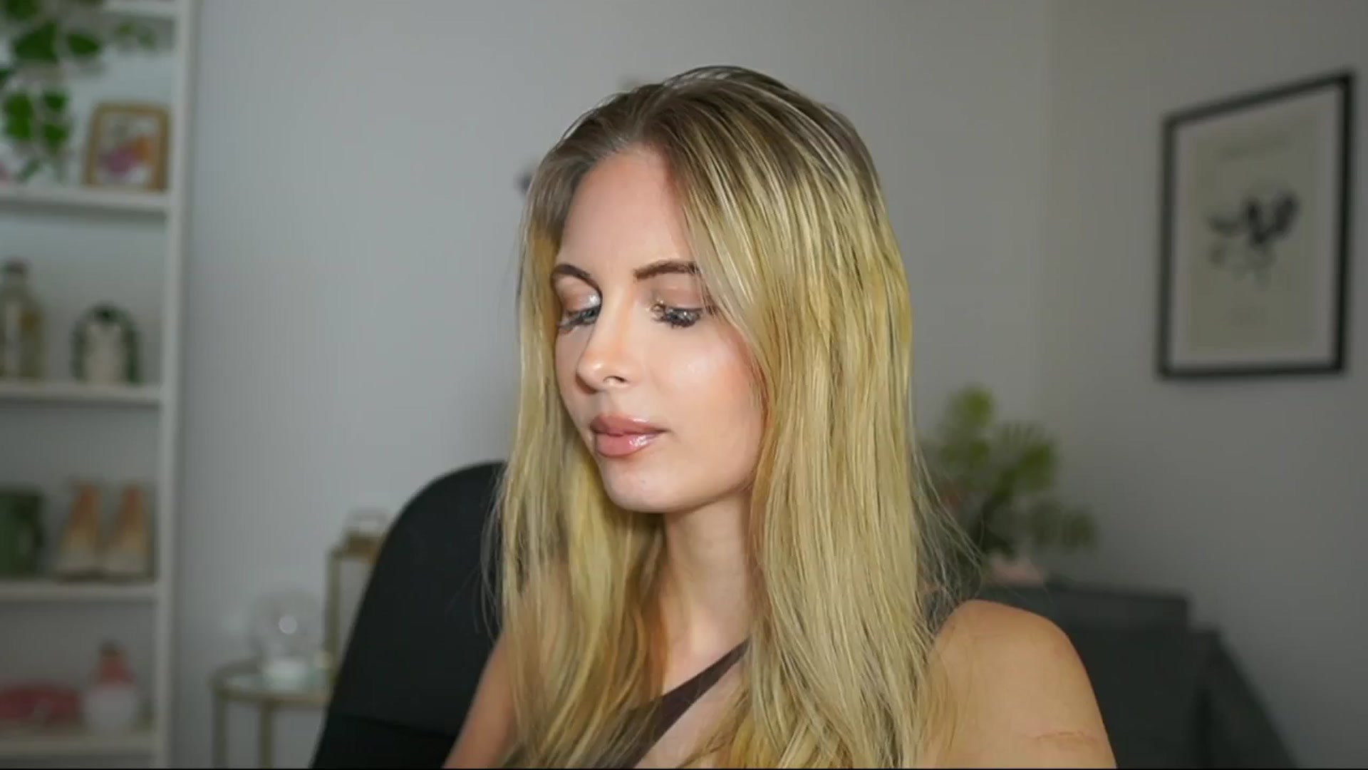 Gallery image thumbnail from Catecrago_'s myfreecams stream on, 03/05/2025, 17:26 image 7 of 20