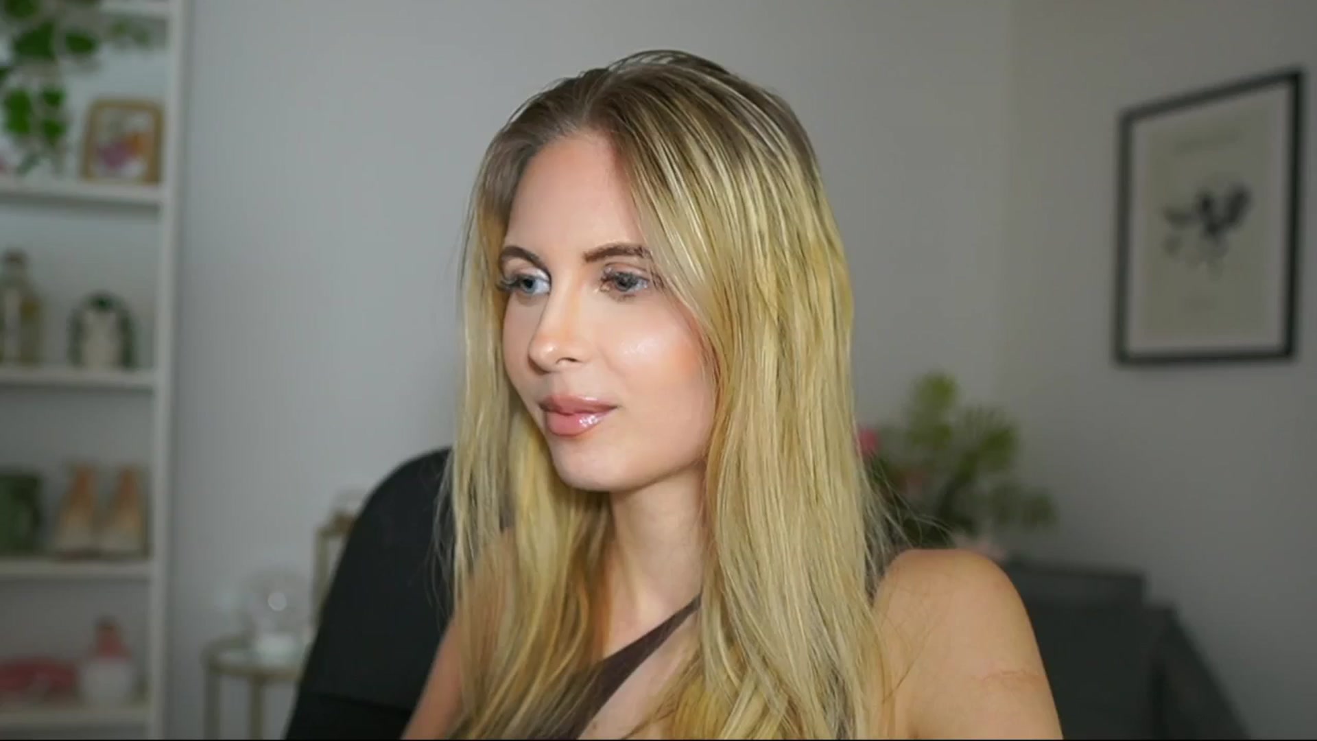 Gallery image thumbnail from Catecrago_'s myfreecams stream on, 03/05/2025, 17:26 image 4 of 20