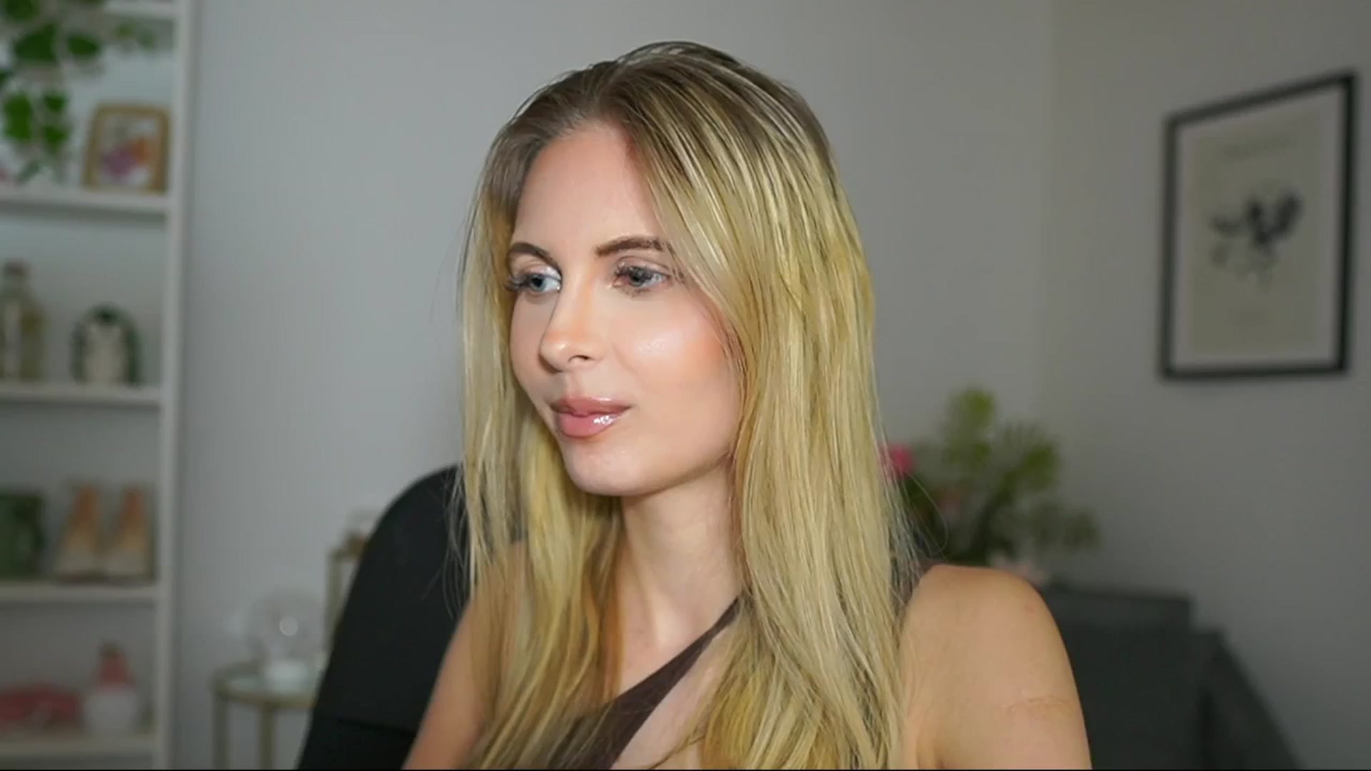 Gallery image thumbnail from Catecrago_'s myfreecams stream on, 03/05/2025, 17:26 image 1 of 20