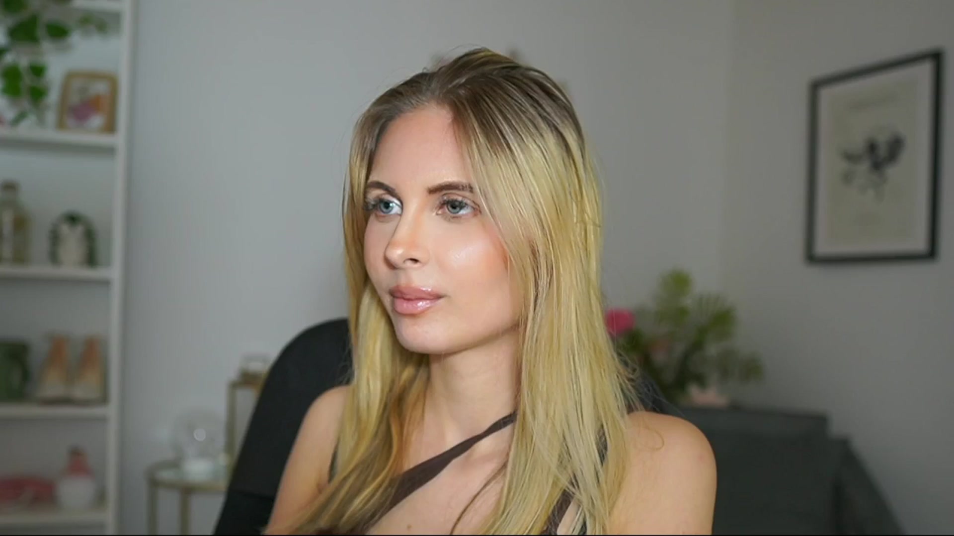 Gallery image thumbnail from Catecrago_'s myfreecams stream on, 03/05/2025, 18:49 image 11 of 20