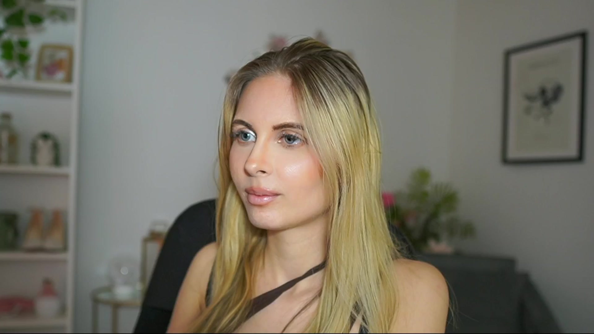 Gallery image thumbnail from Catecrago_'s myfreecams stream on, 03/05/2025, 18:49 image 20 of 20