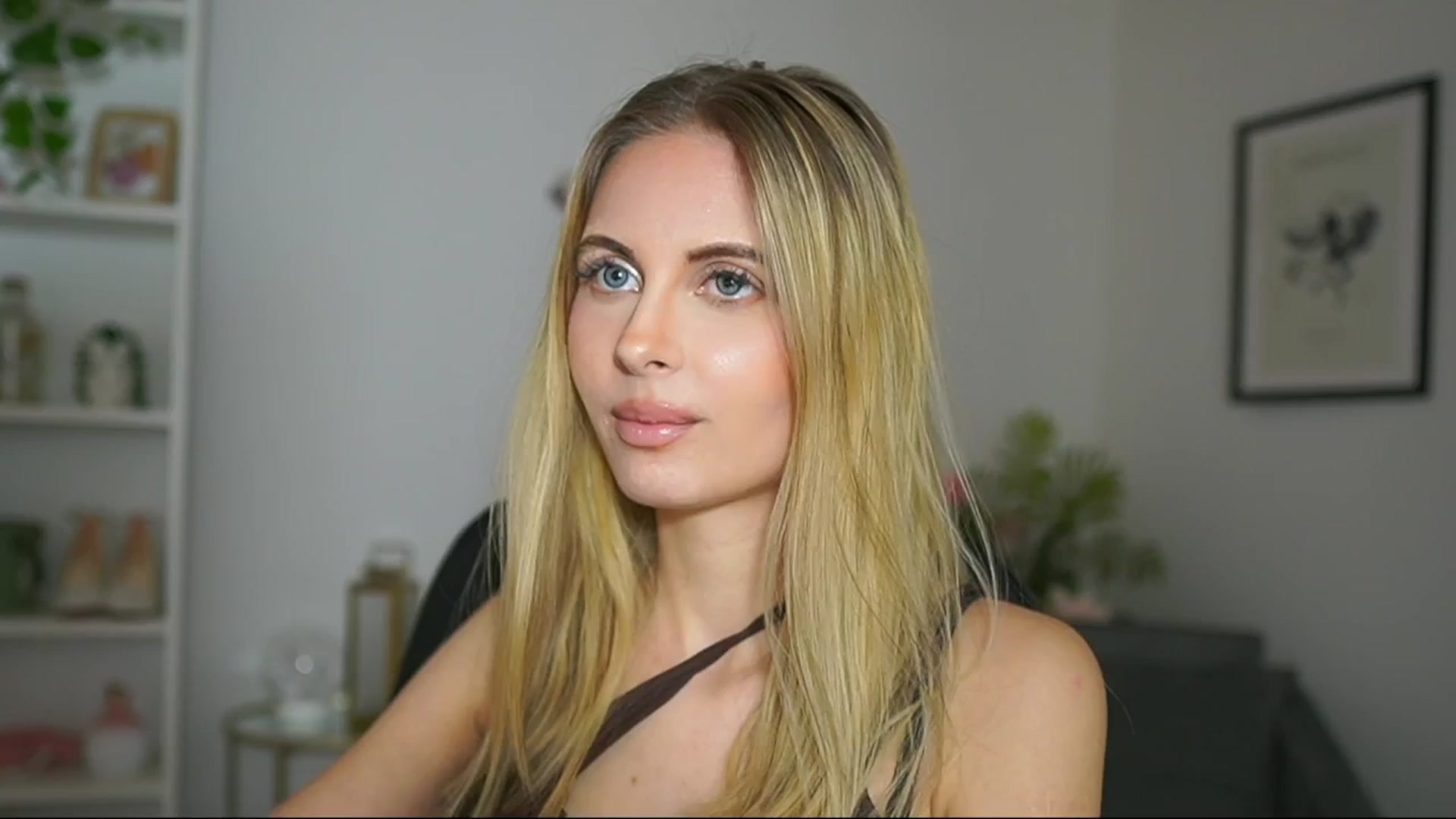 Gallery image thumbnail from Catecrago_'s myfreecams stream on, 03/05/2025, 18:49 image 2 of 20