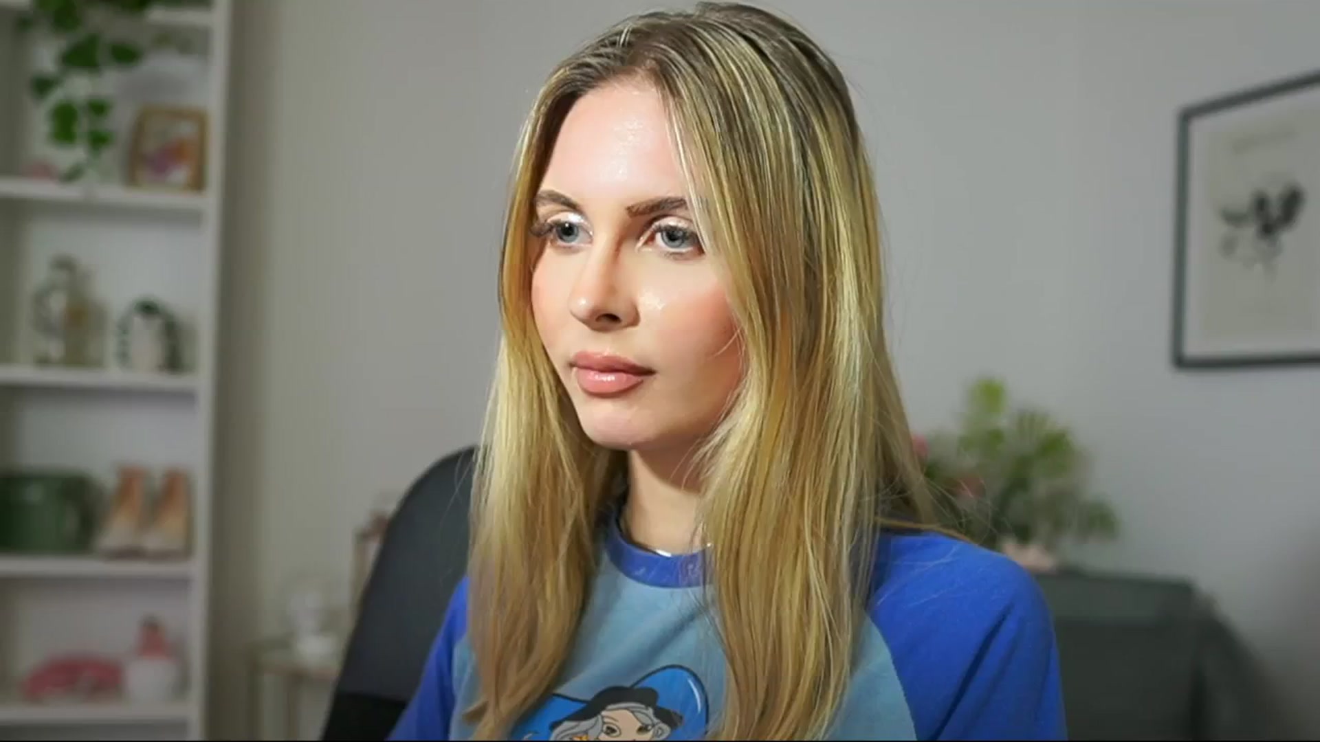 Gallery image thumbnail from Catecrago_'s myfreecams stream on, 03/06/2025, 16:45 image 16 of 20
