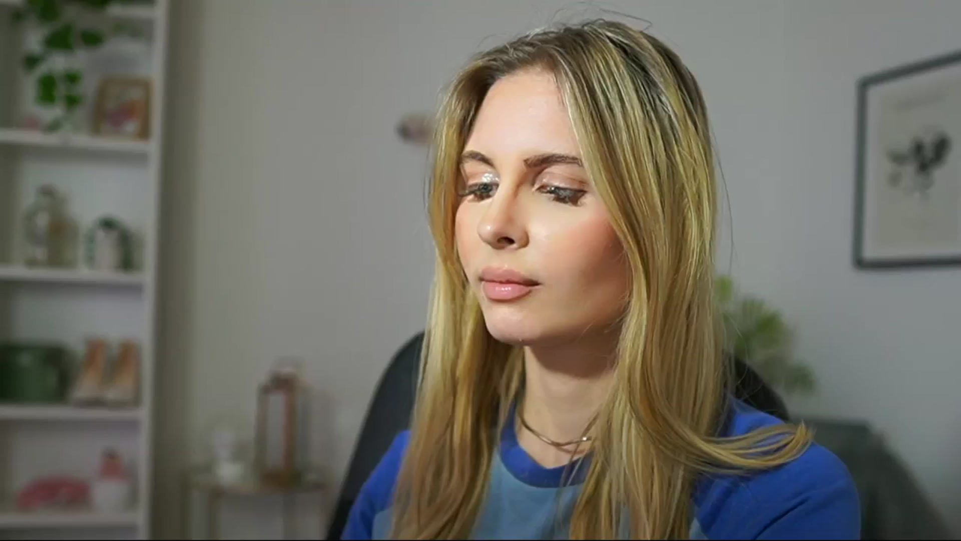 Gallery image thumbnail from Catecrago_'s myfreecams stream on, 03/06/2025, 18:43 image 12 of 20