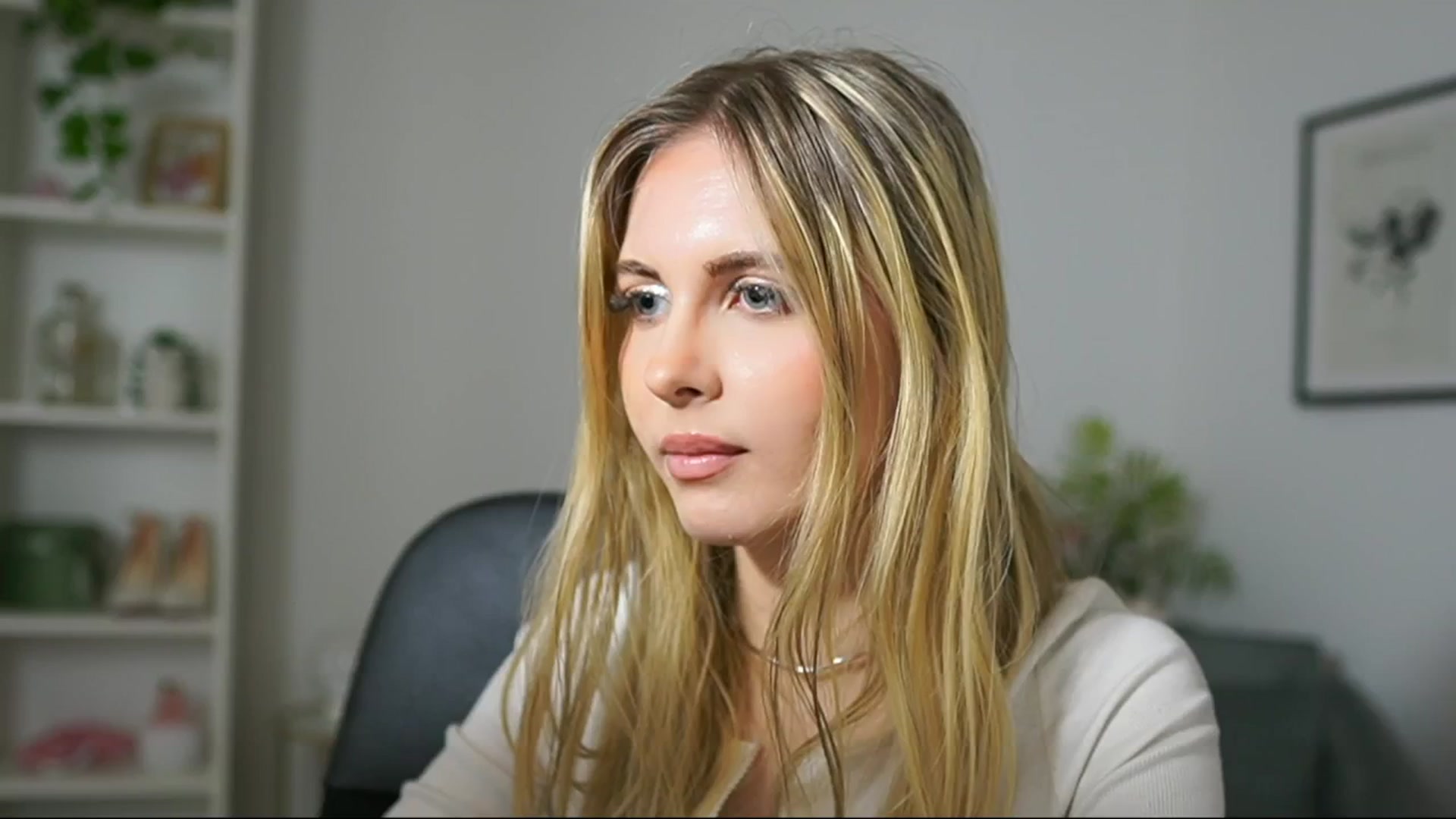 Gallery image thumbnail from Catecrago_'s myfreecams stream on, 03/07/2025, 09:59 image 14 of 20