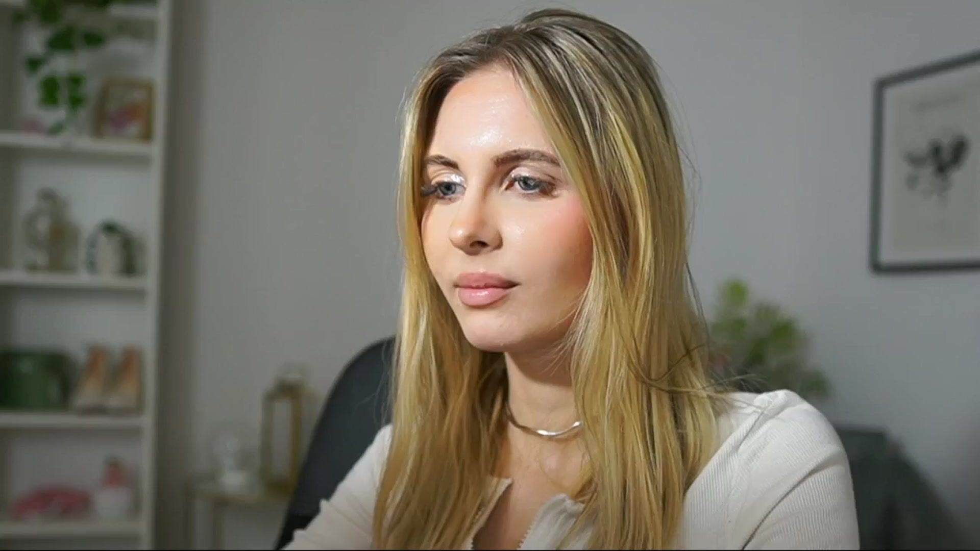 Gallery image thumbnail from Catecrago_'s myfreecams stream on, 03/07/2025, 11:46 image 15 of 20