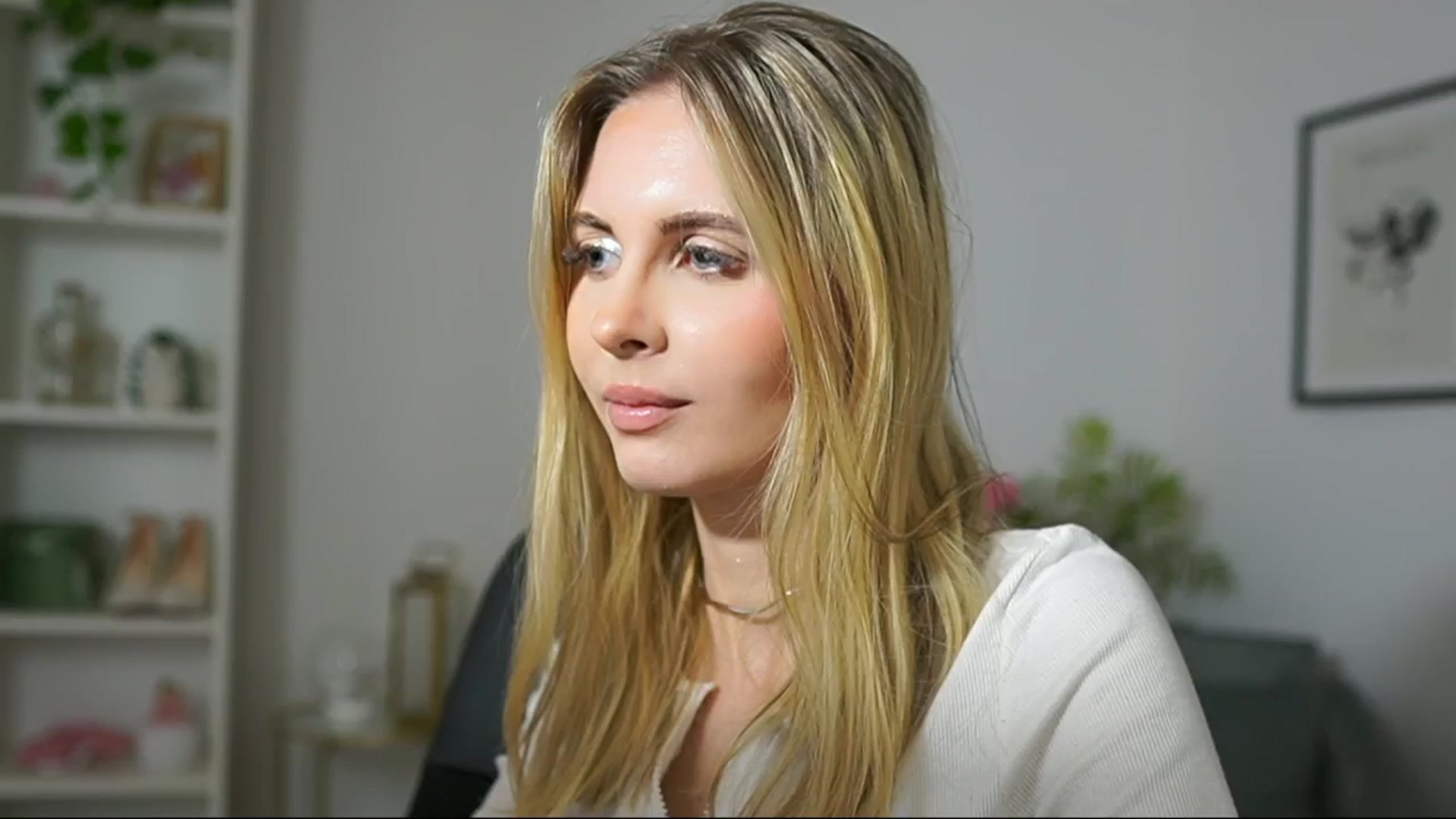 Gallery image thumbnail from Catecrago_'s myfreecams stream on, 03/07/2025, 11:46 image 6 of 20