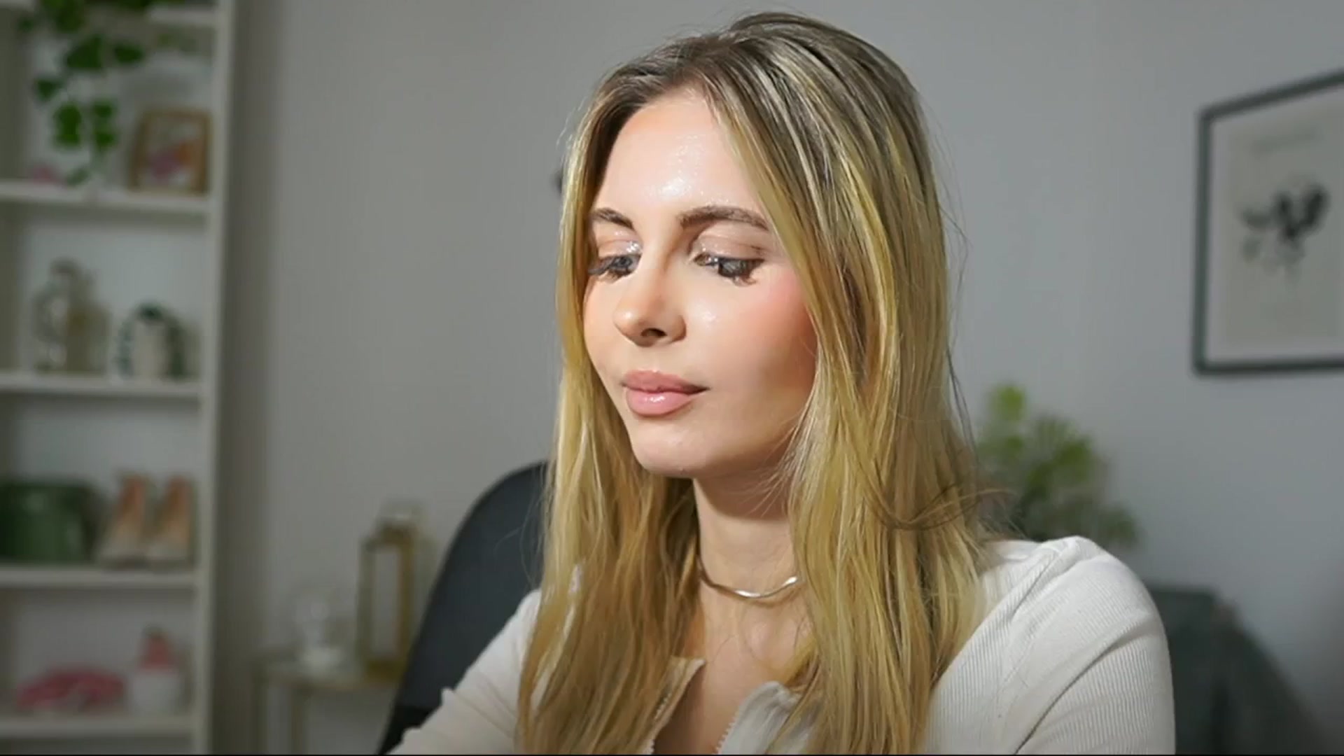 Gallery image thumbnail from Catecrago_'s myfreecams stream on, 03/07/2025, 11:46 image 12 of 20