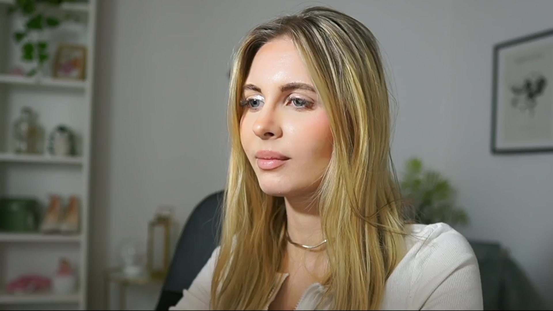 Gallery image thumbnail from Catecrago_'s myfreecams stream on, 03/07/2025, 11:46 image 16 of 20